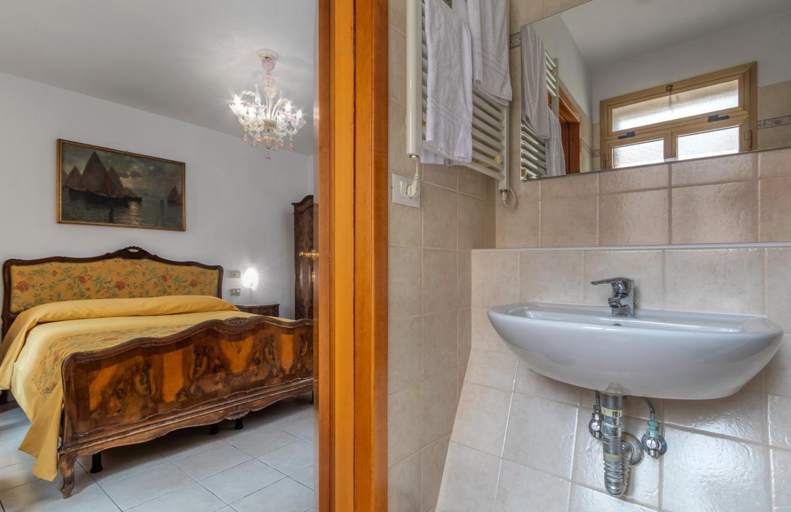Double or Twin Room with Garden View photo 3