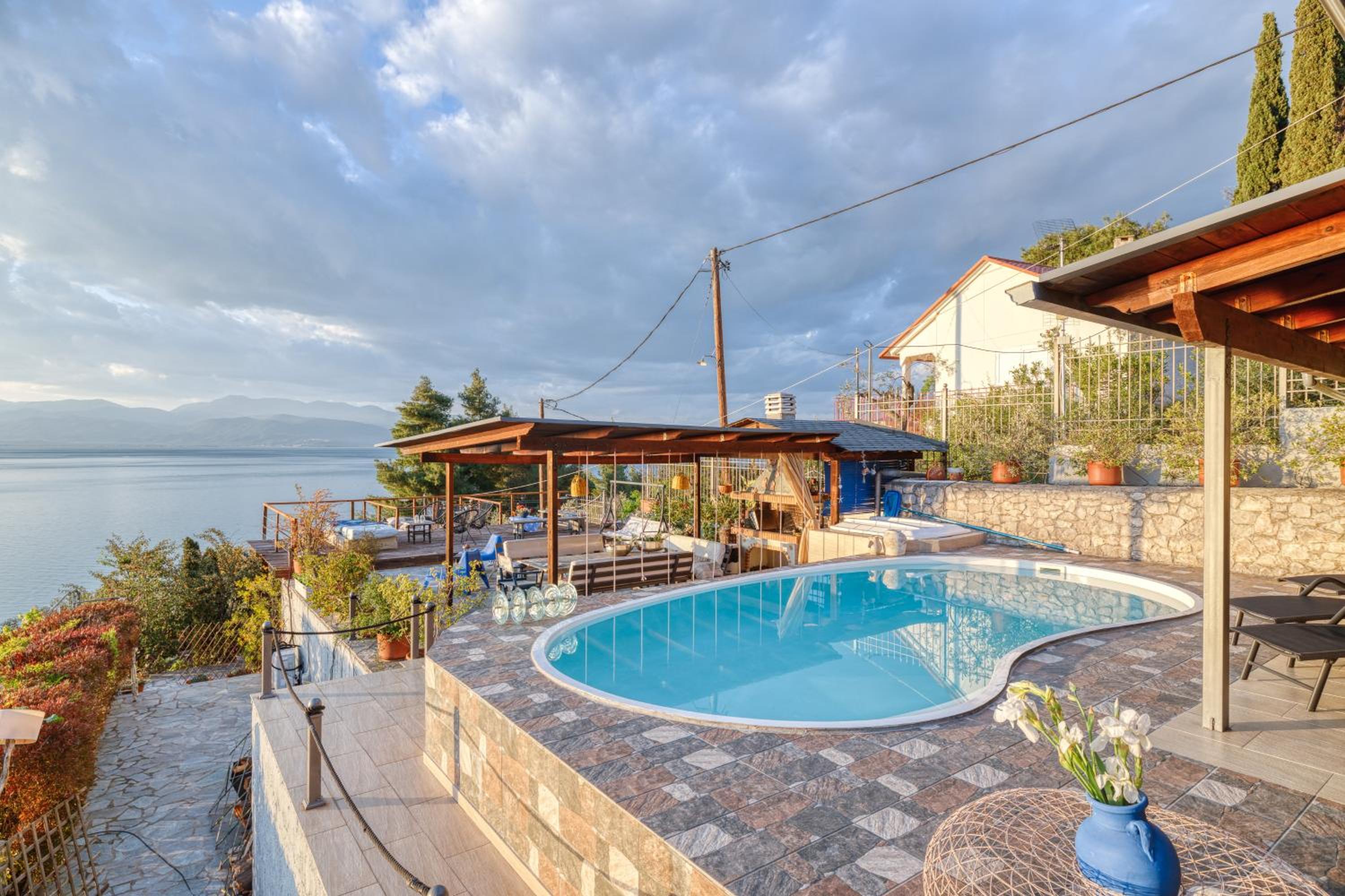 Villa with Private Pool - Photo 89