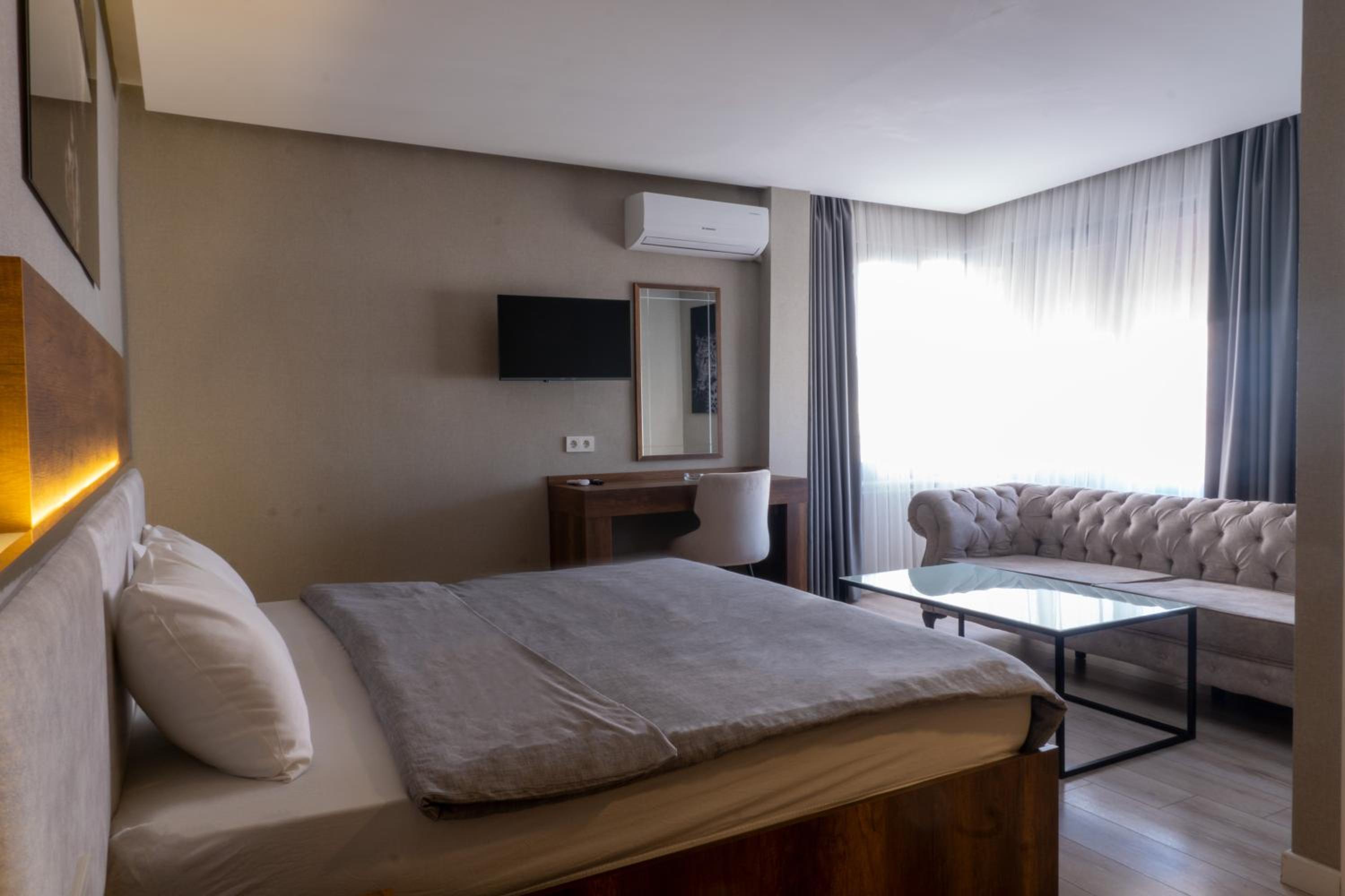 Deluxe Suite photo 1