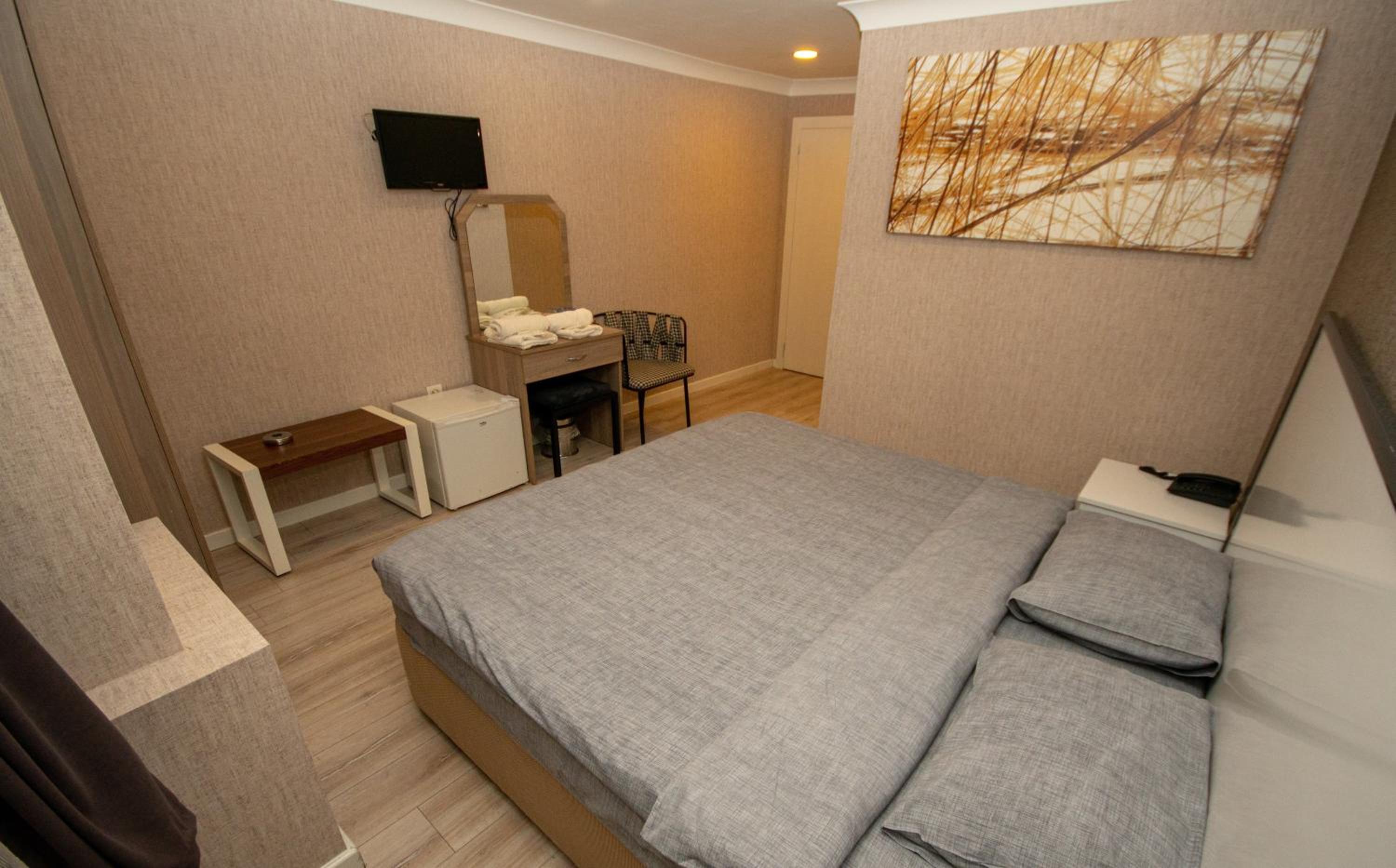 Economy Double Room photo 1