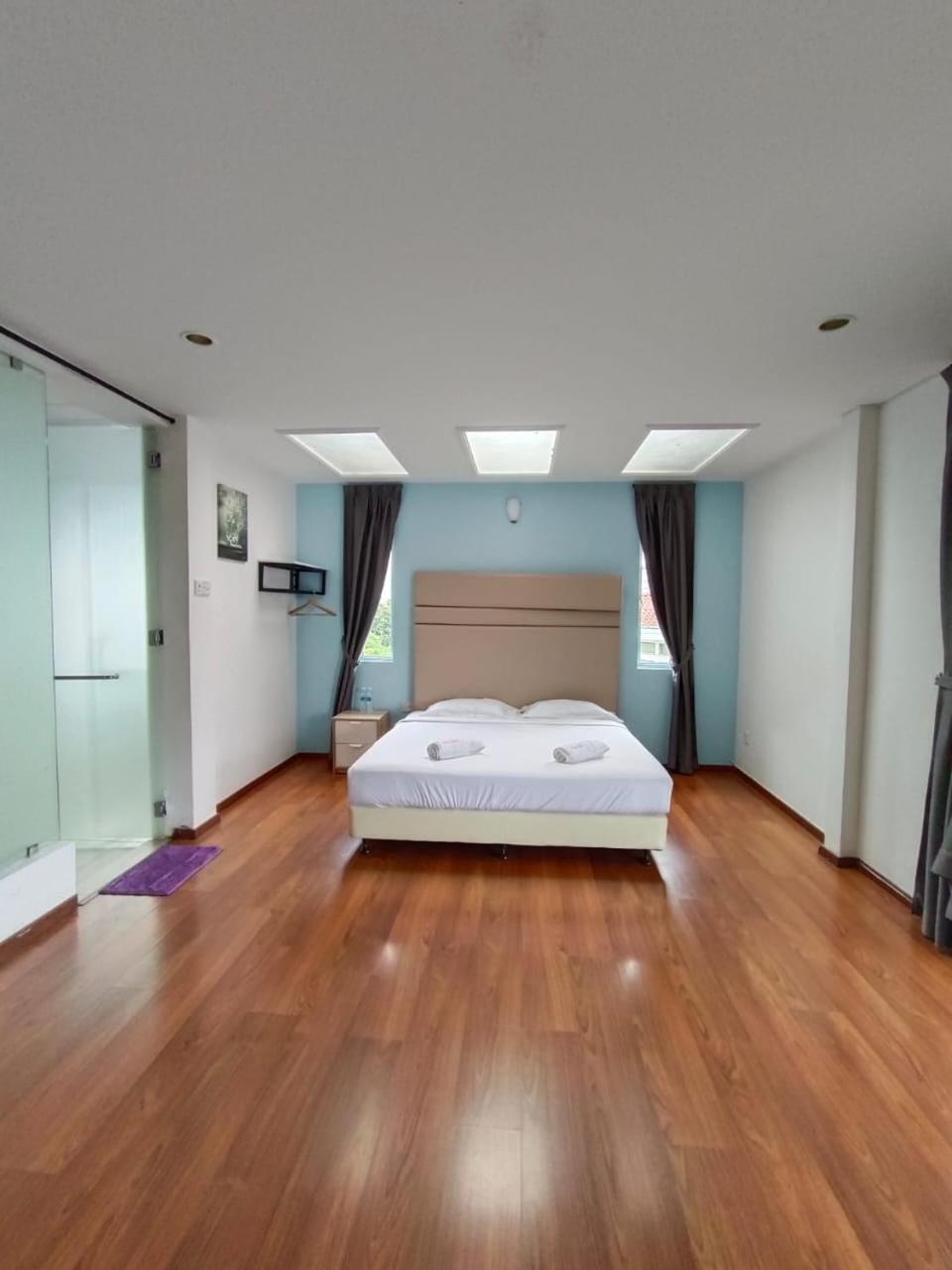 King Room with Balcony photo 3