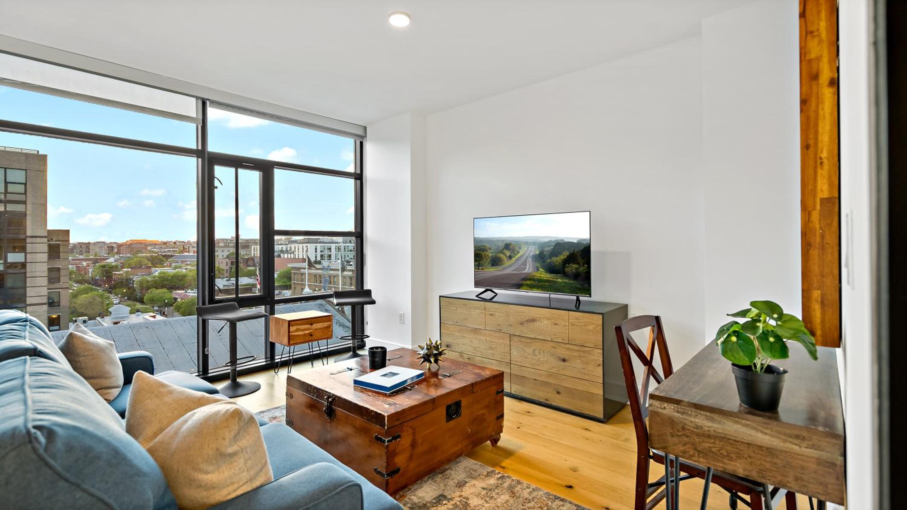 One-Bedroom Apartment