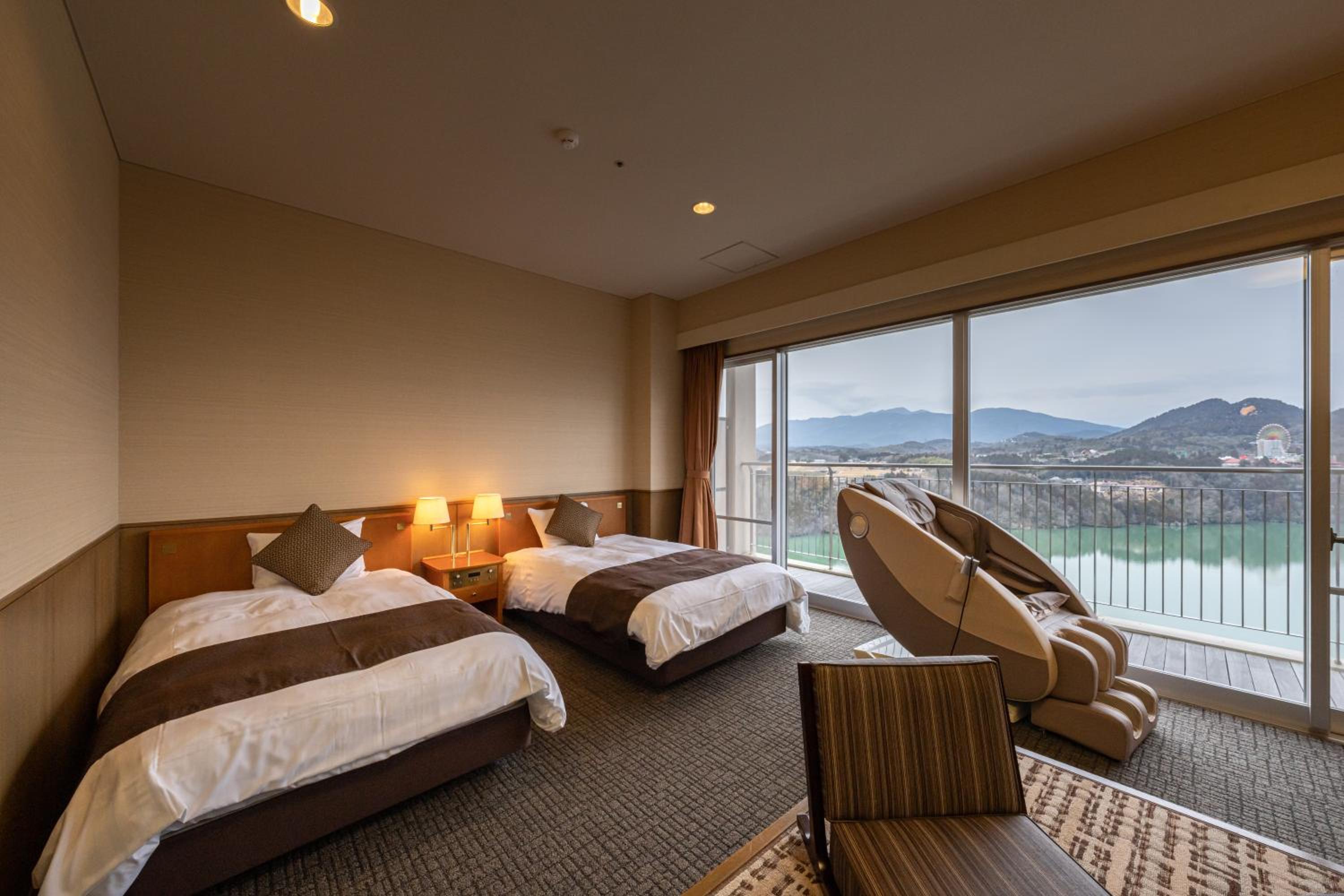Twin Room with Massage Cahir - Top Floor - Photo 1