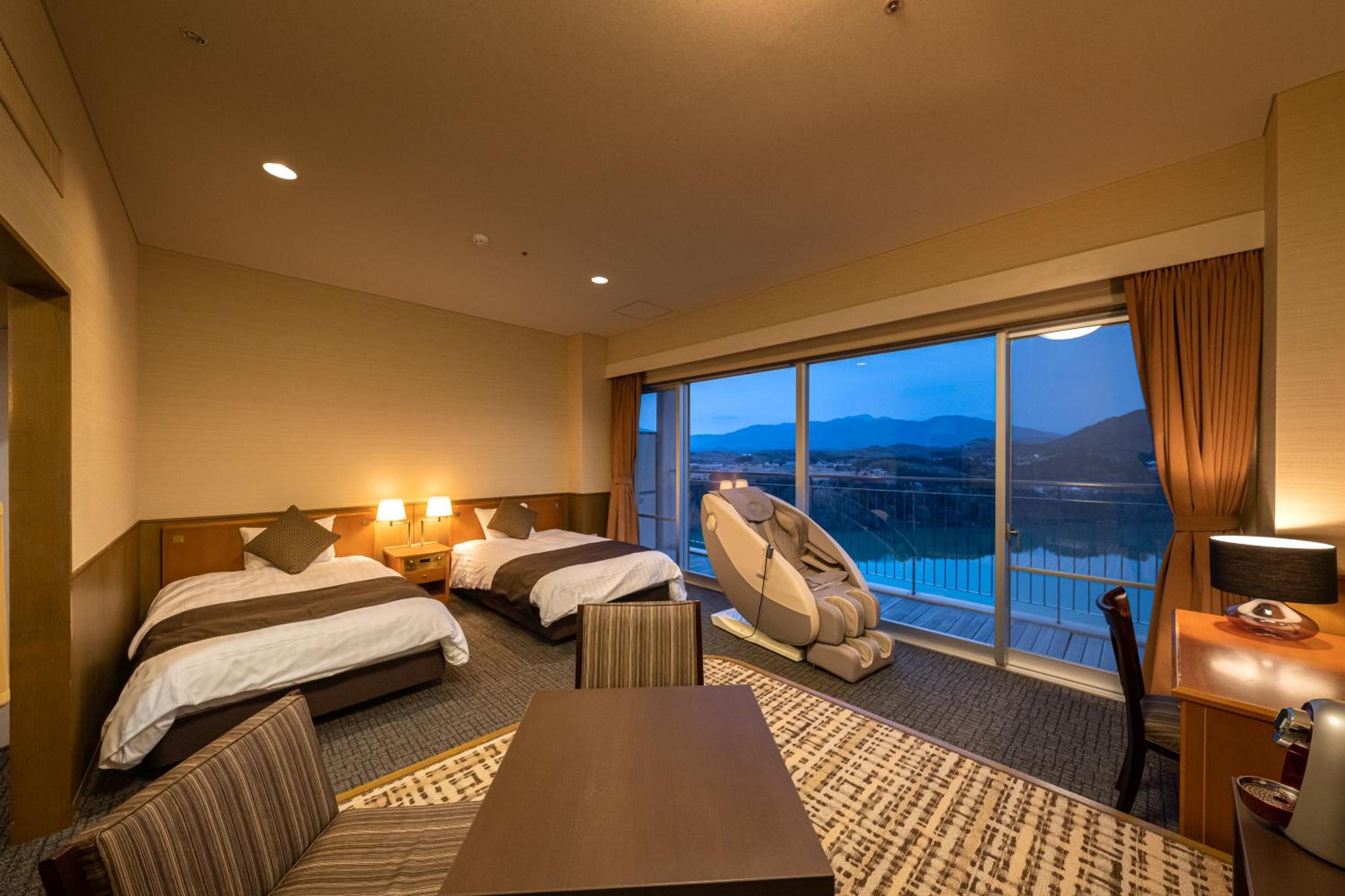 Twin Room with Massage Cahir - Top Floor - Photo 2