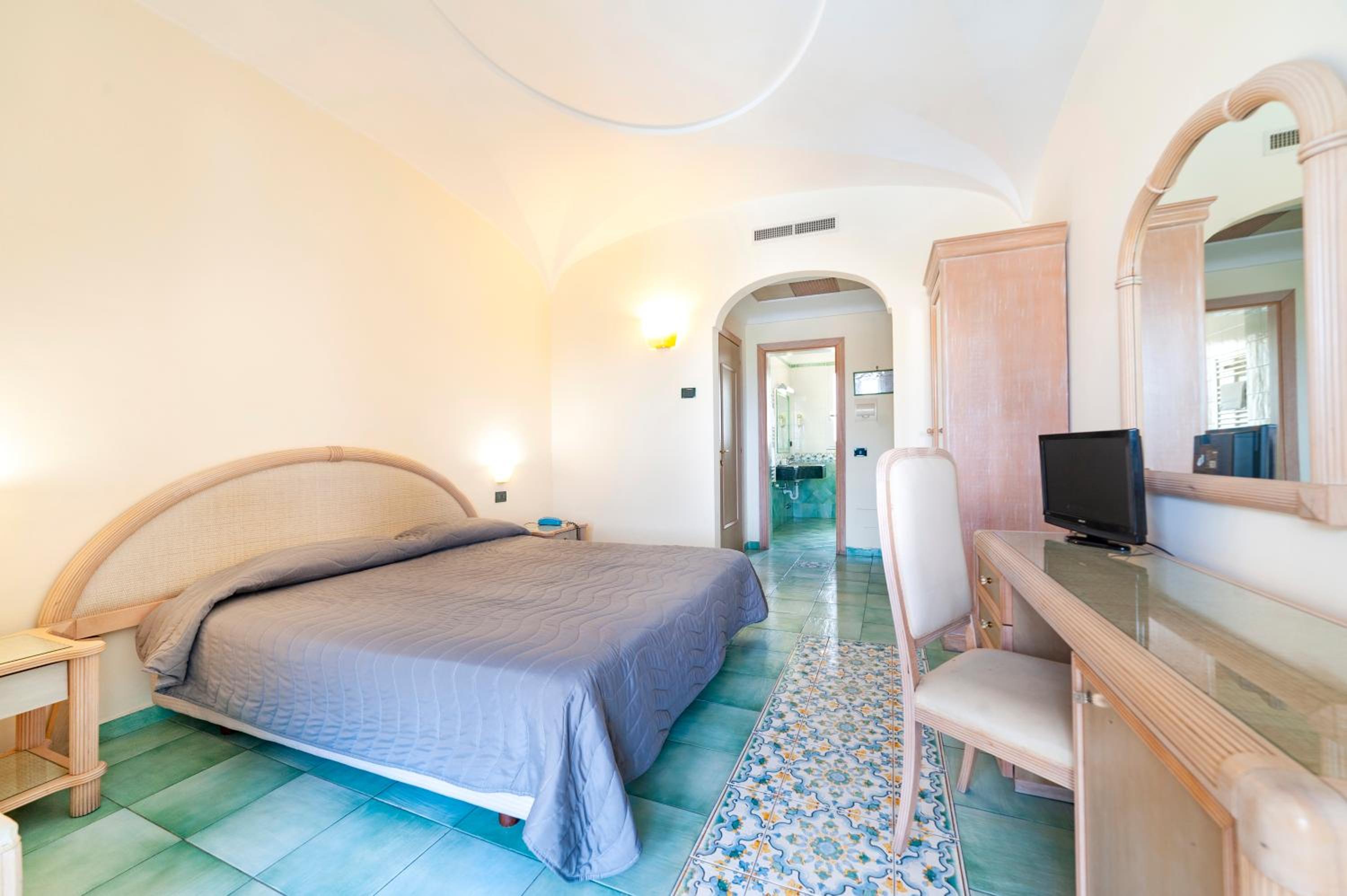 Superior Double Room with Pool View