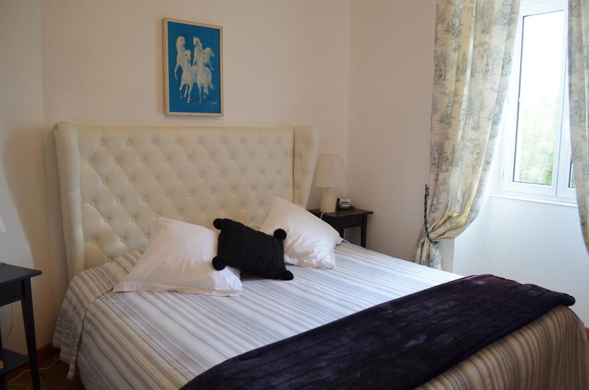 Standard King Room - Photo 9