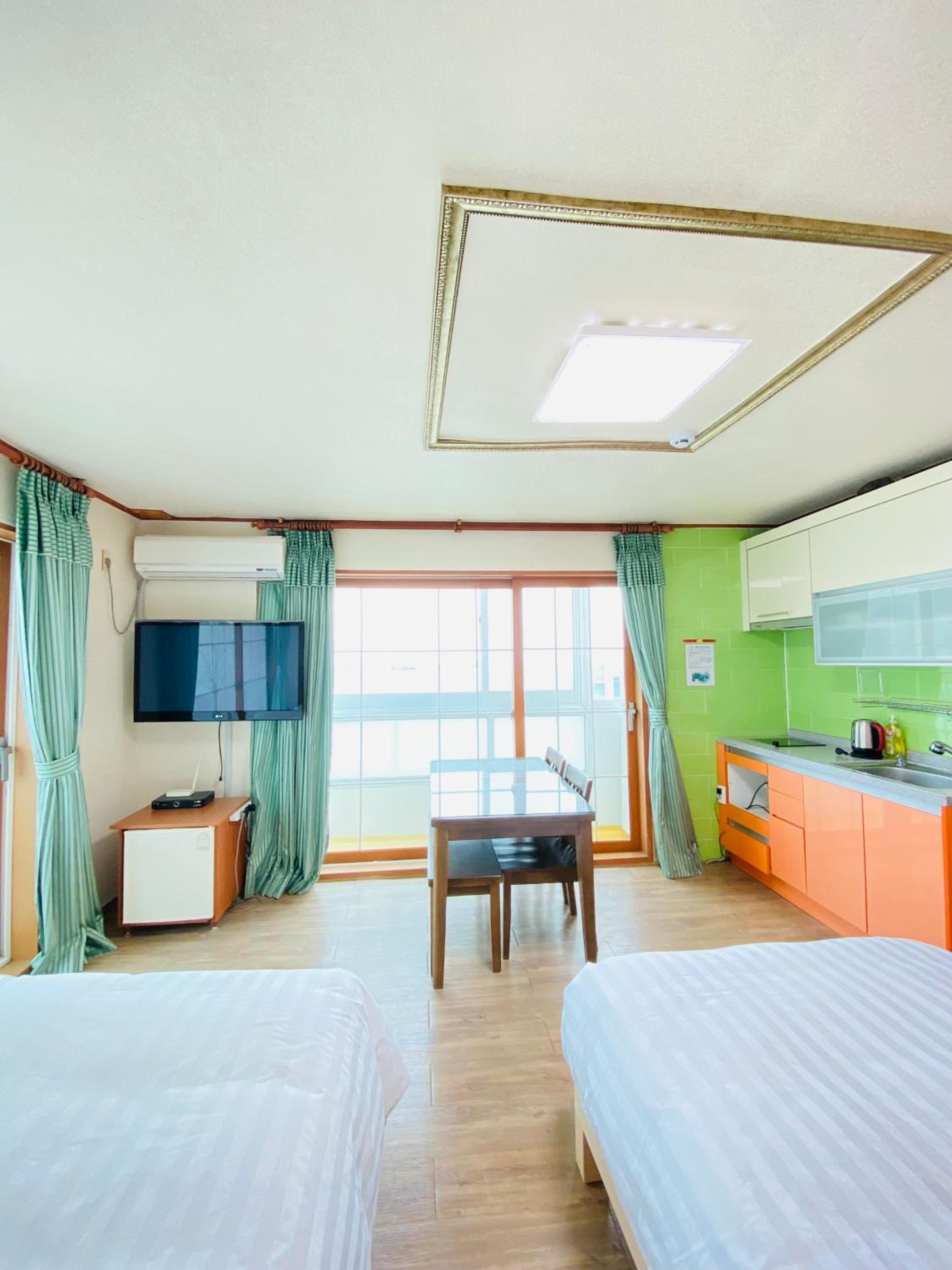 Deluxe Twin Room photo 2