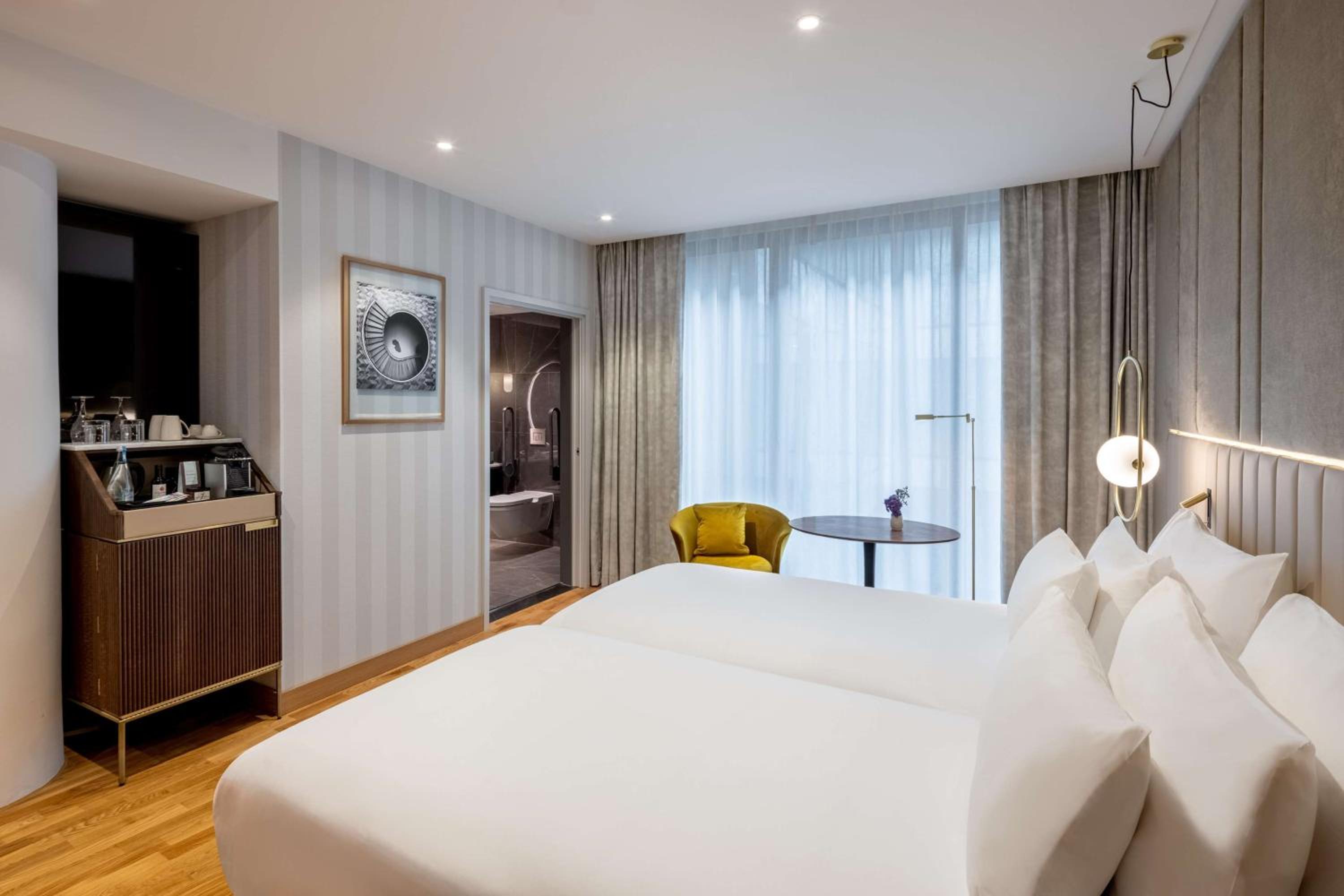 Atrium room