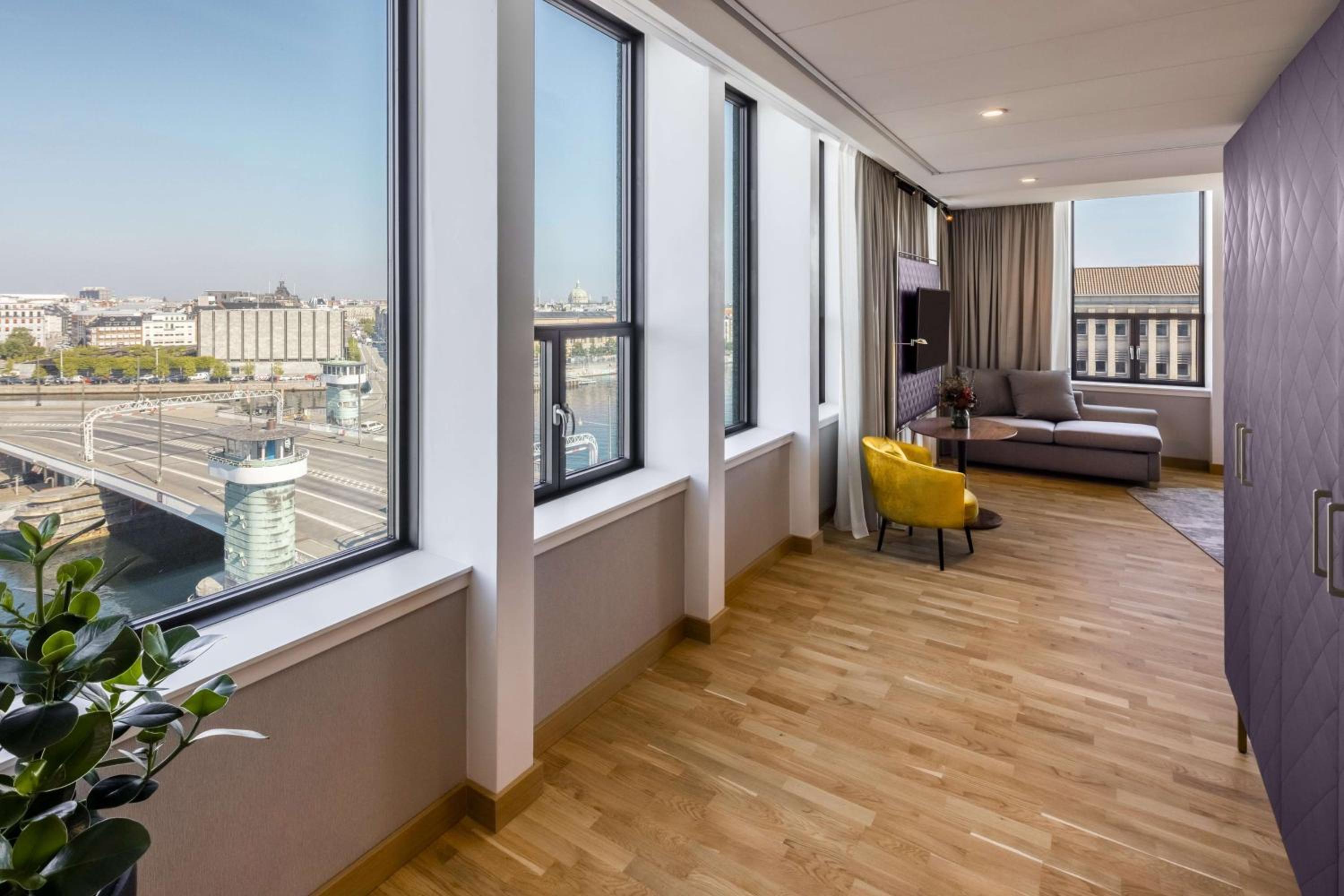 Premium Waterfront View Room