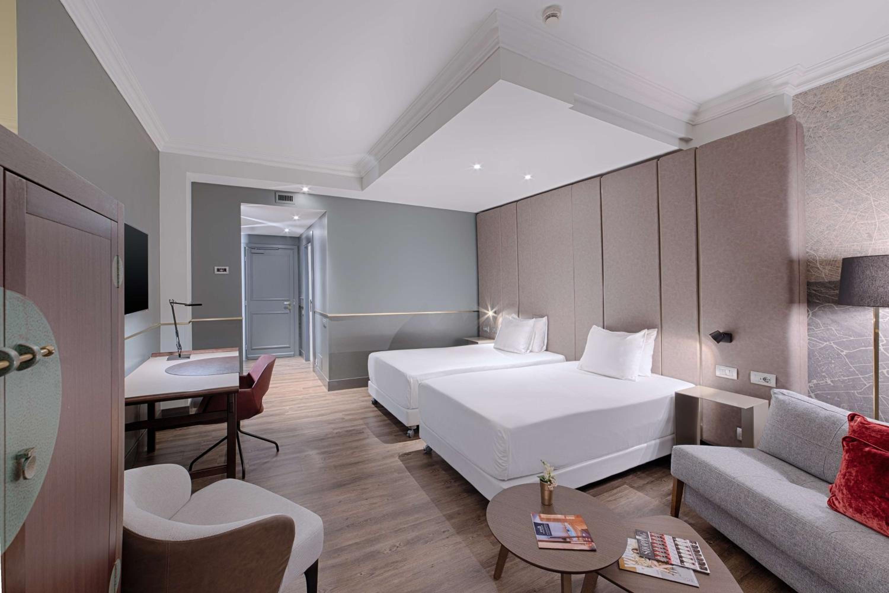 Superior Double or Twin Room XL with Extra Bed (2 Adults + 1 Child)