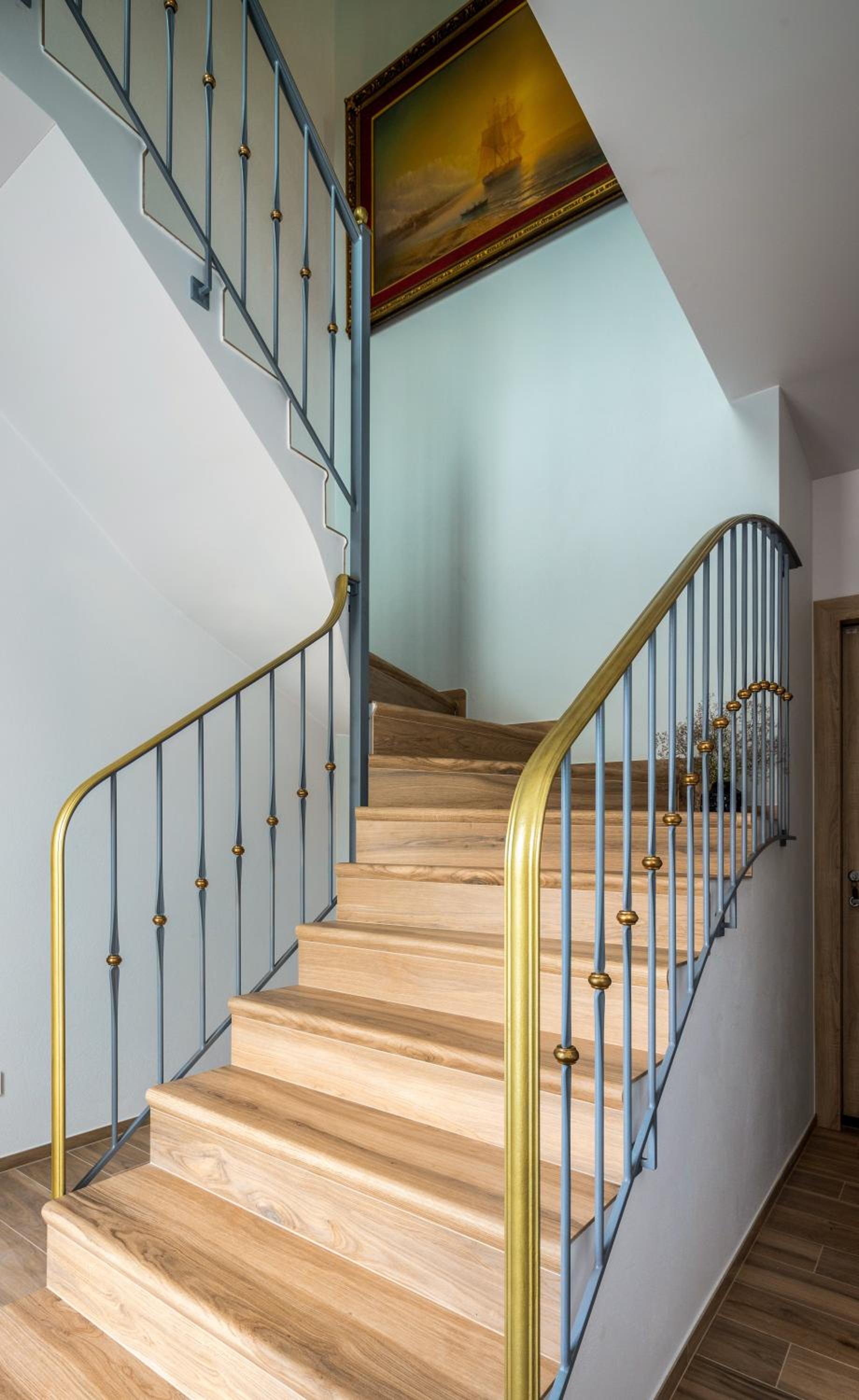 Quadruple Room with Balcony - Photo 19