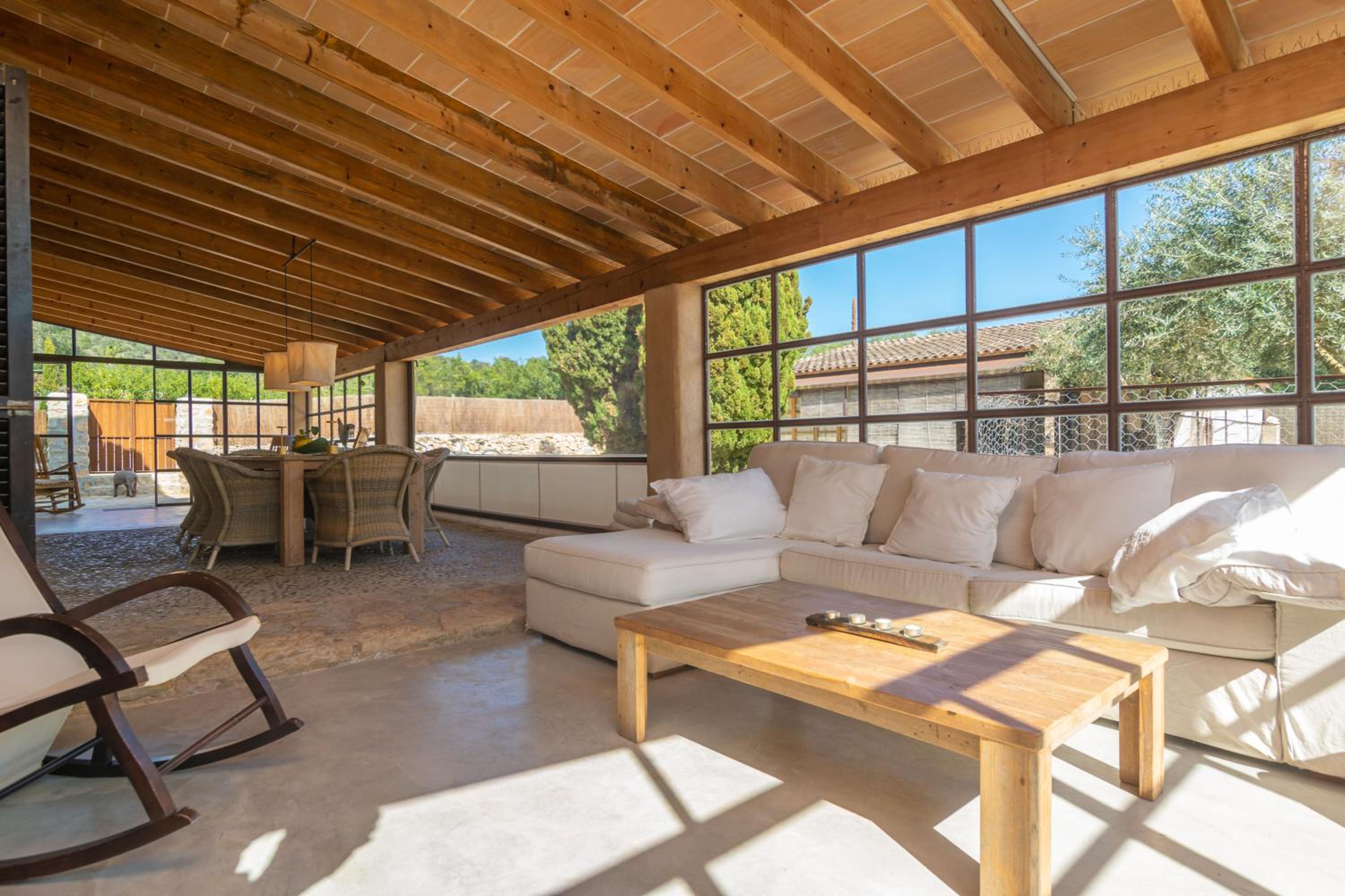 Villa photo 2