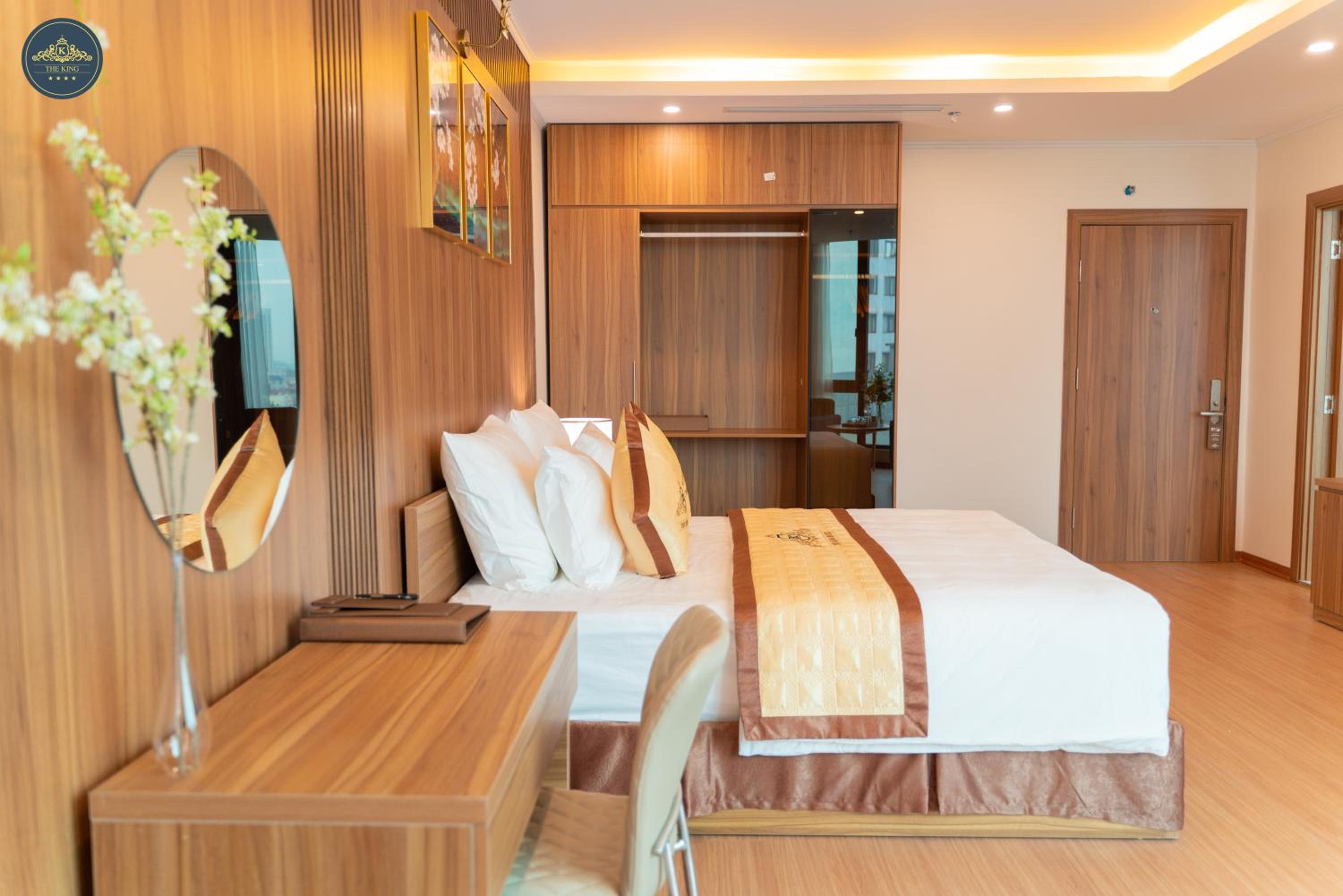 Superior King Room
