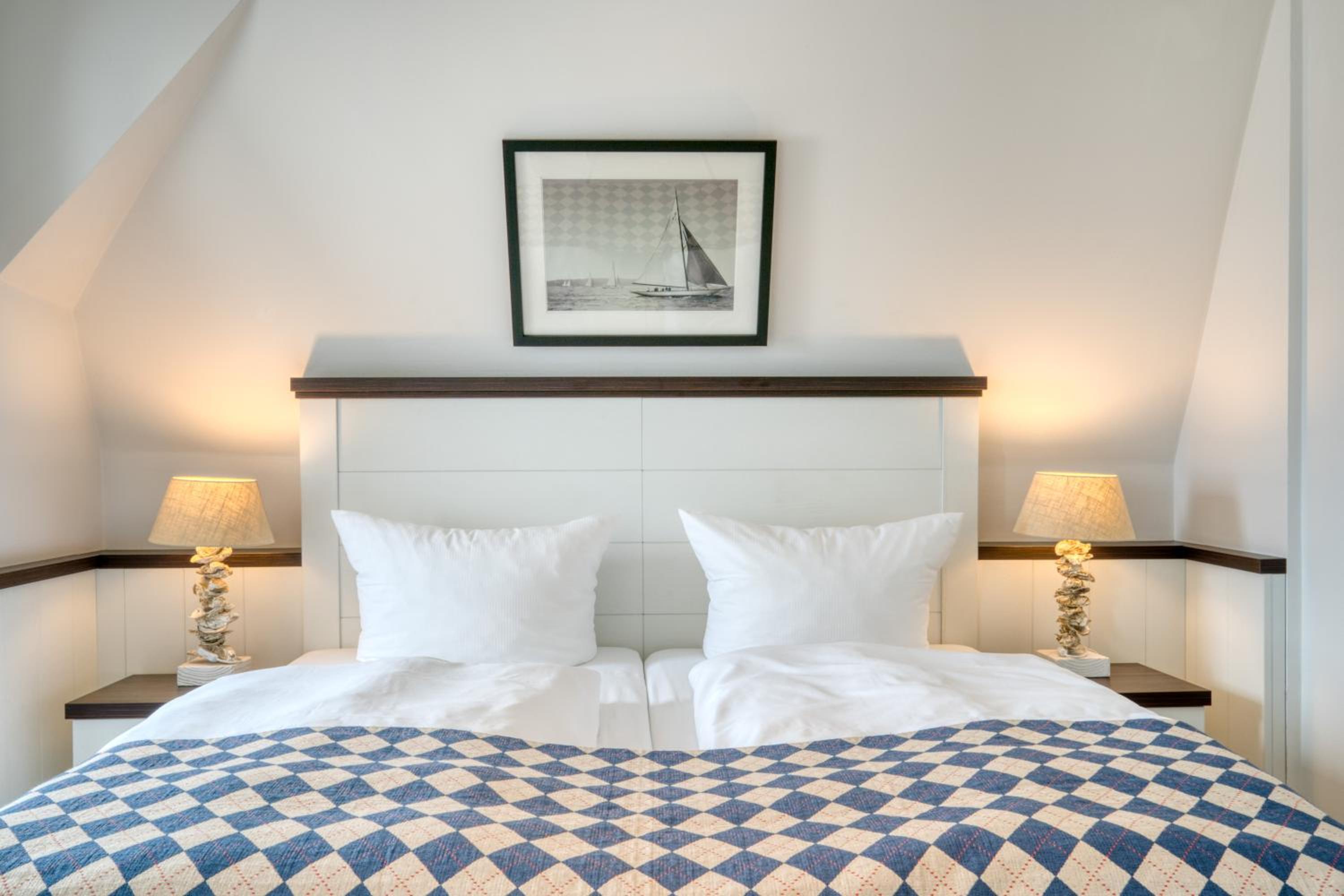 Double Room with Sea View - Photo 13