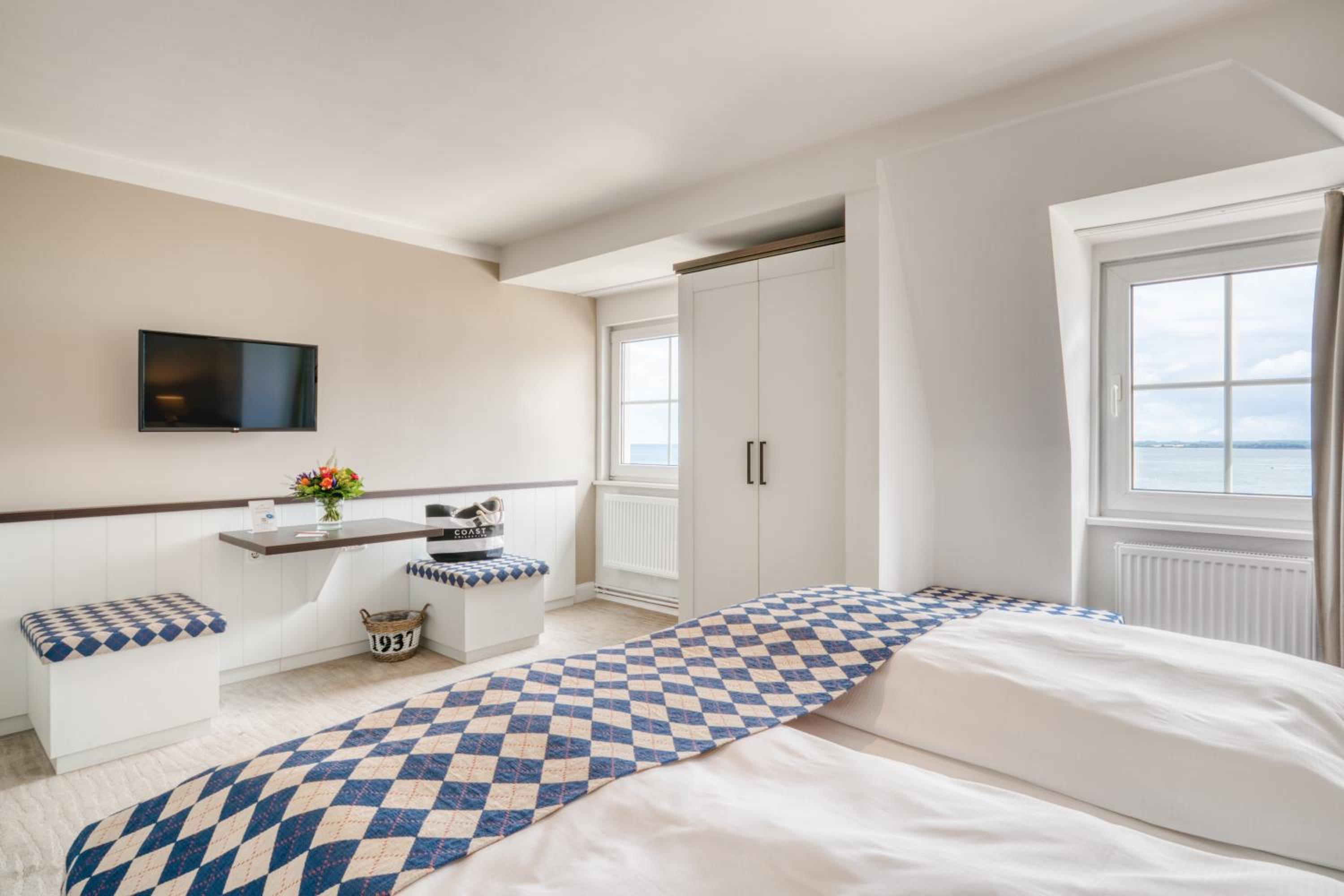 Double Room with Sea View - Photo 14
