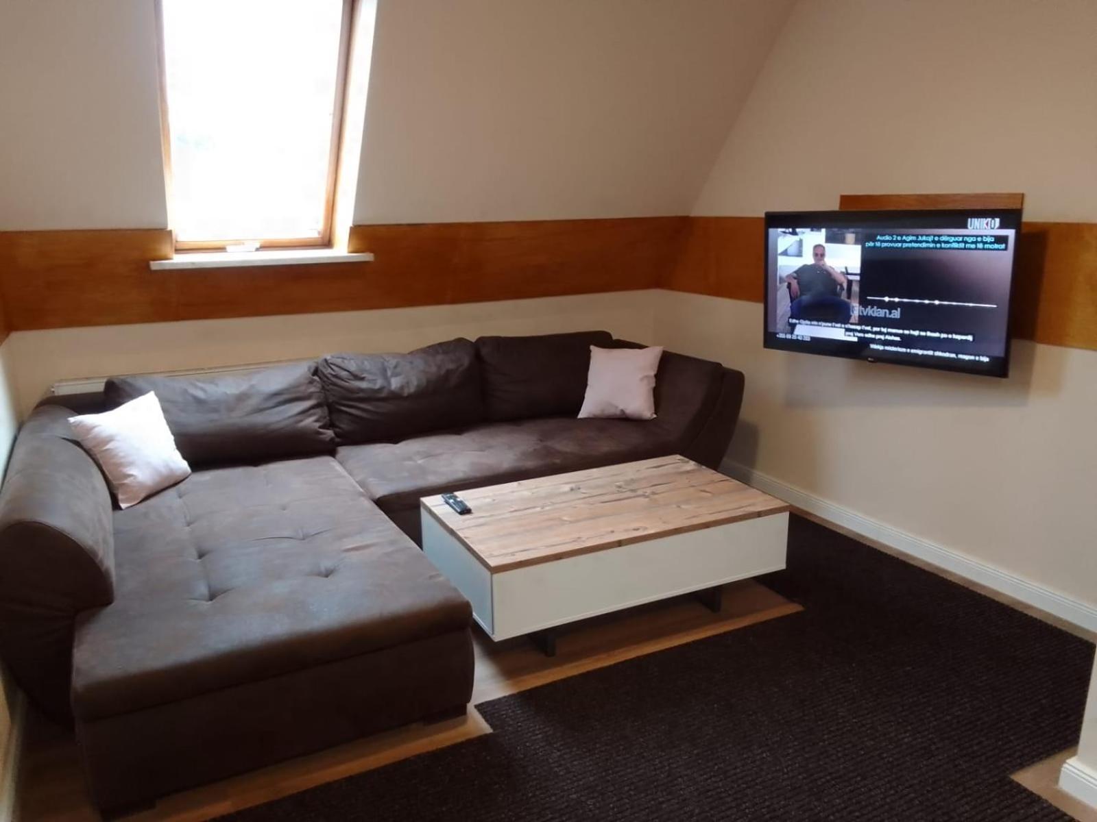 One-Bedroom Apartment - Photo 1