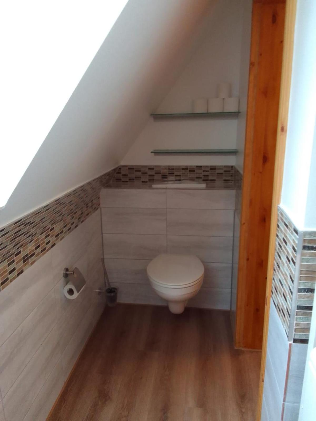 One-Bedroom Apartment - Photo 3