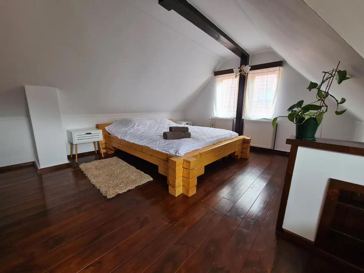 Apartment - Split Level photo 1