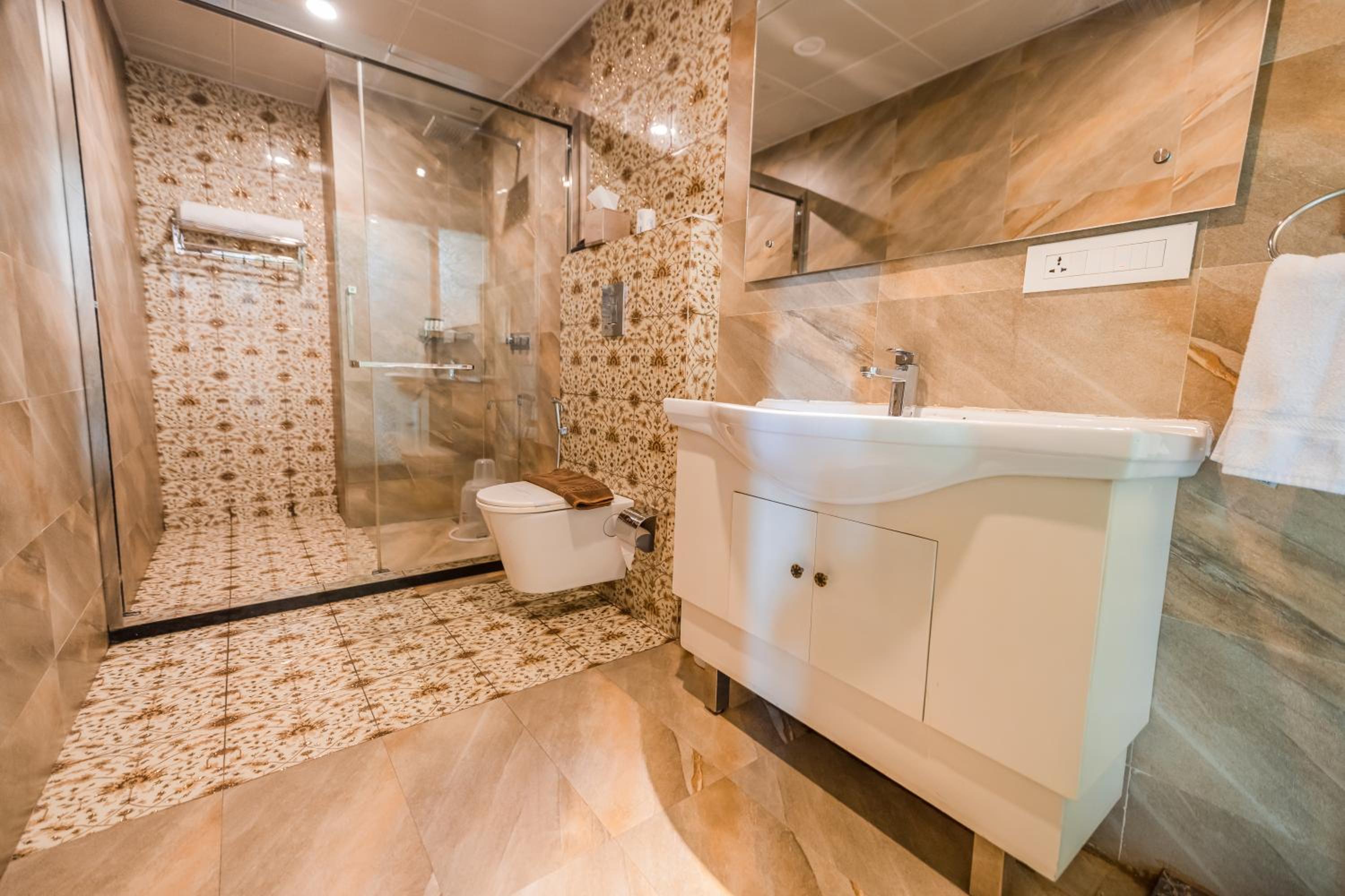 Club Suite with Complimentary Adventure Activities and 100 Spread Breakfast