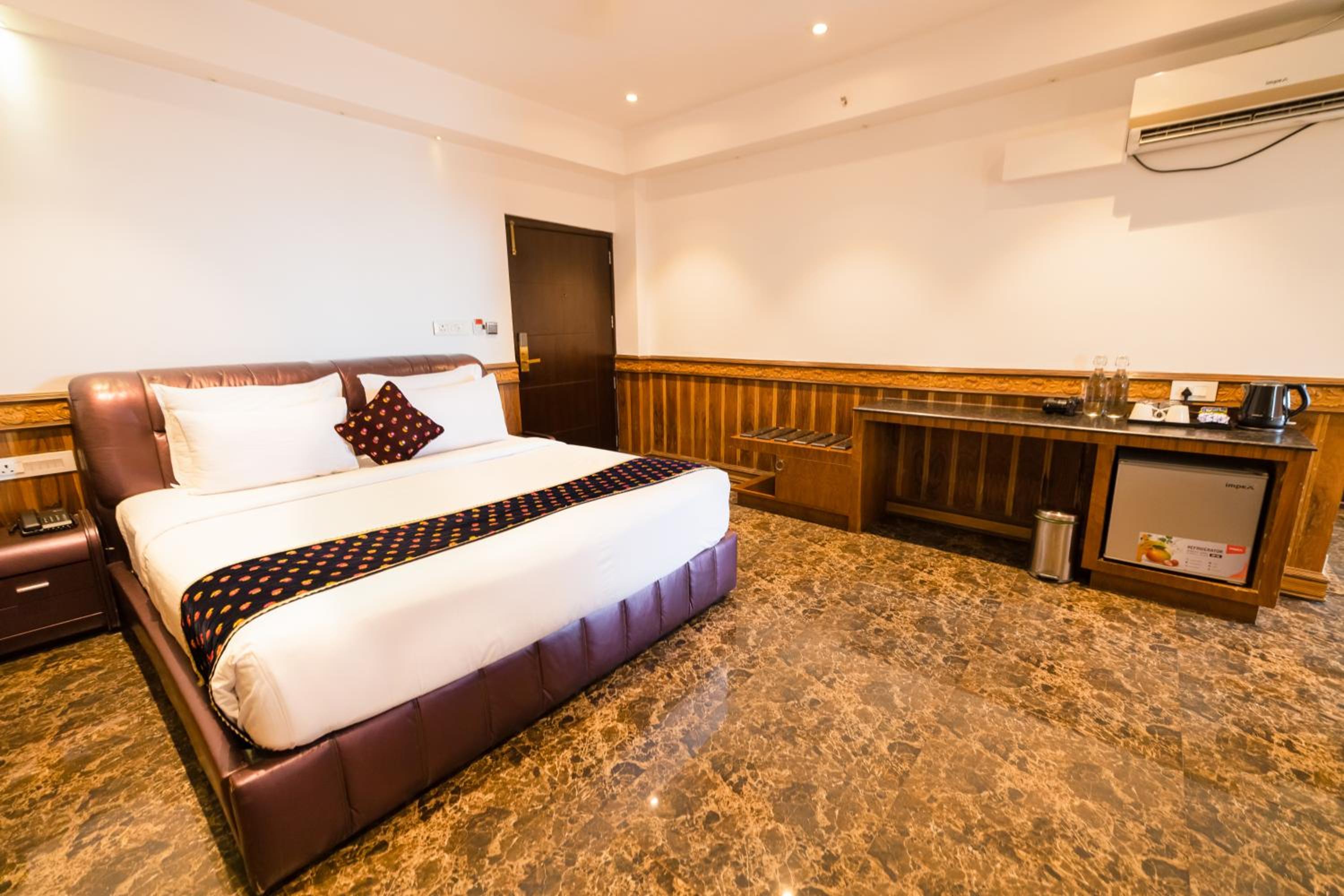 Club Suite with Complimentary Adventure Activities and 100 Spread Breakfast