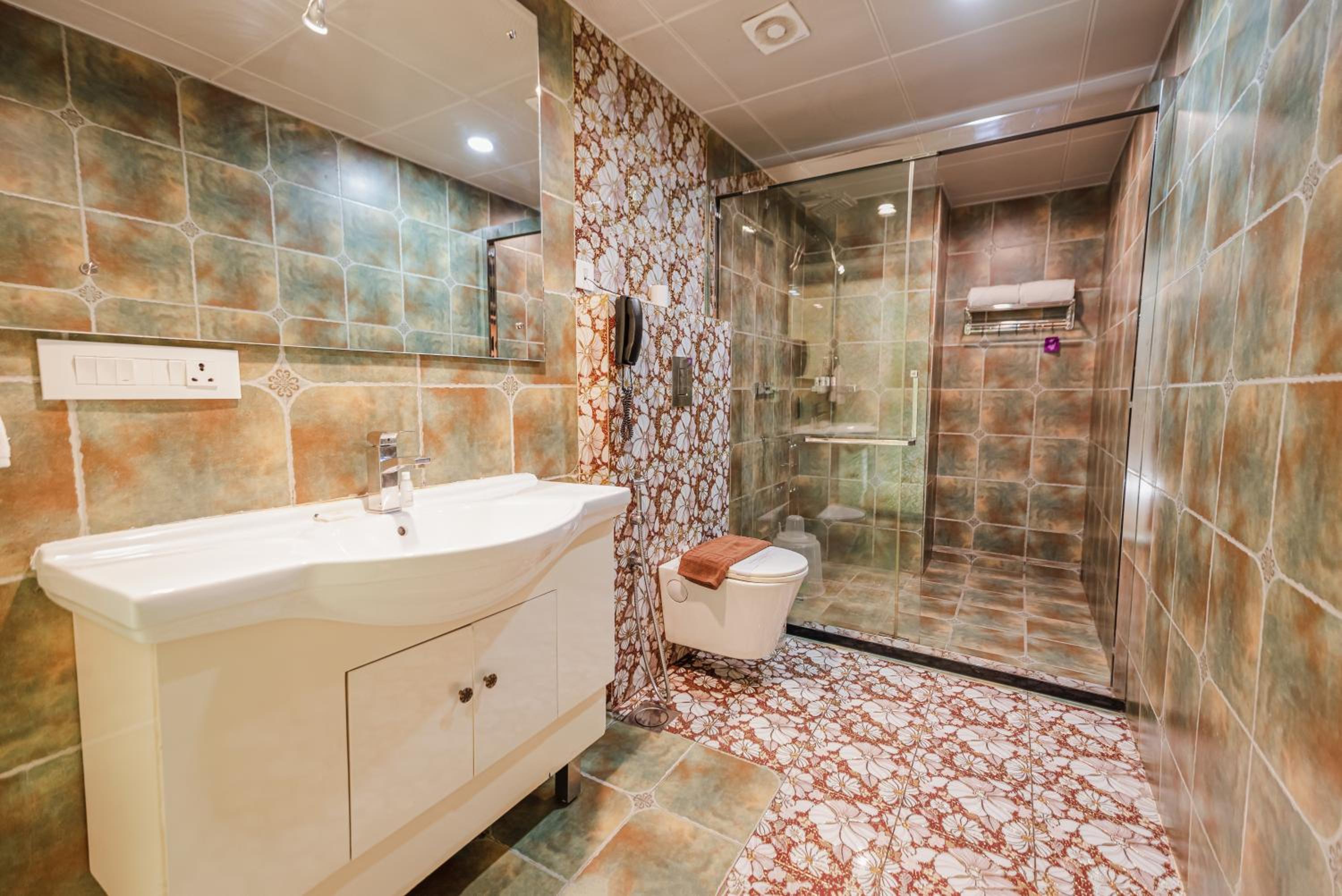 Club Suite with Complimentary Adventure Activities and 100 Spread Breakfast