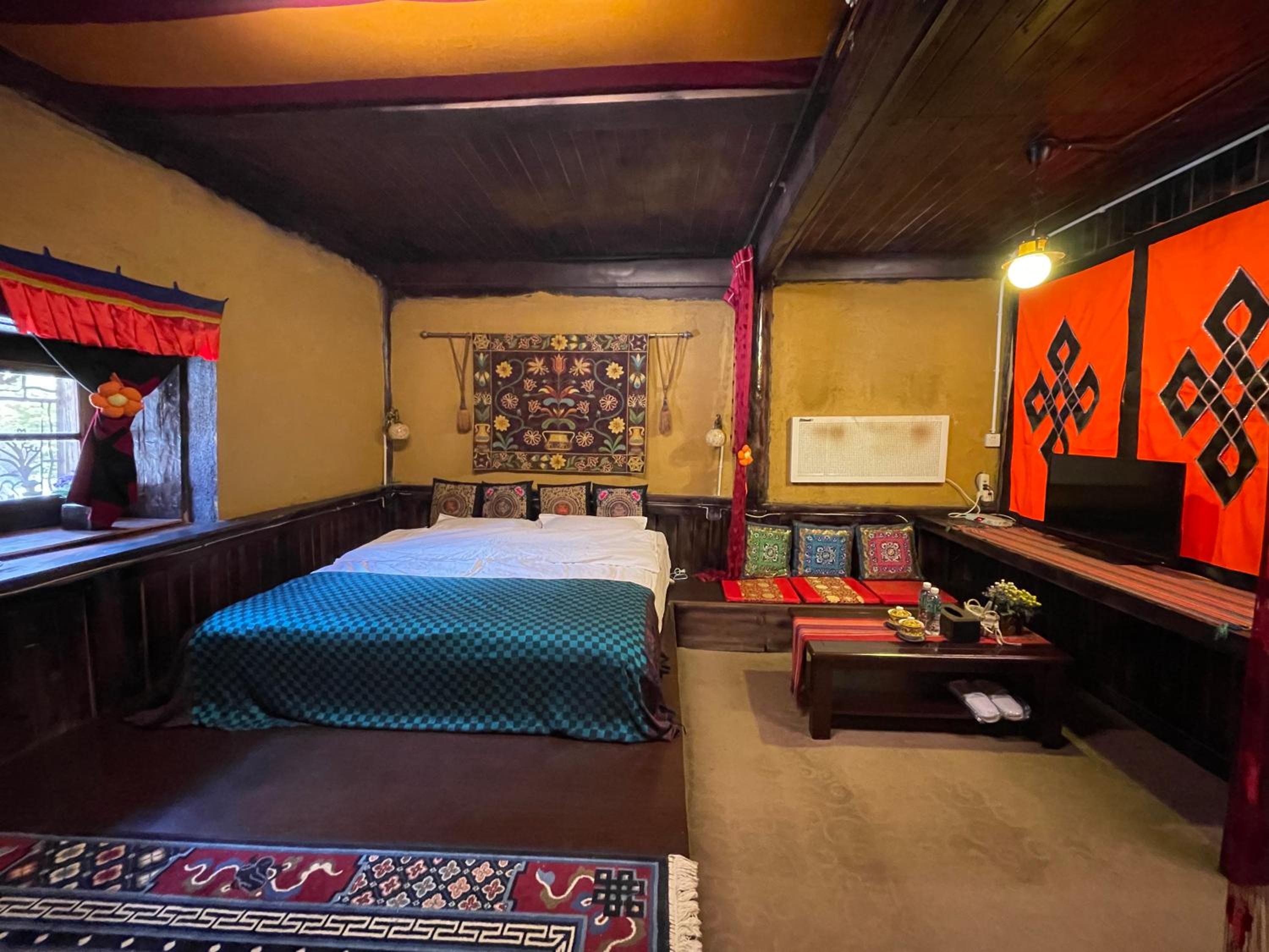Deluxe Queen Room photo 2
