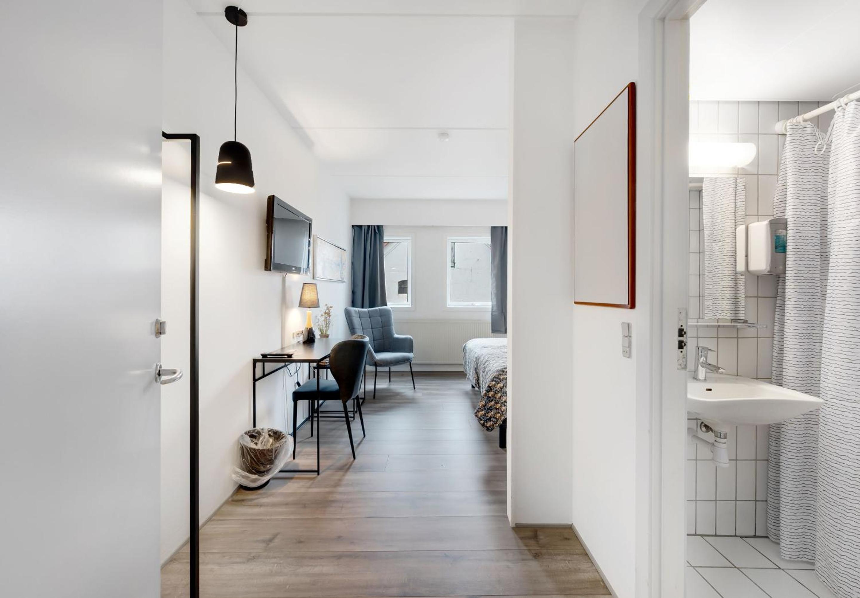 Standard Double or Twin Room - Photo 1