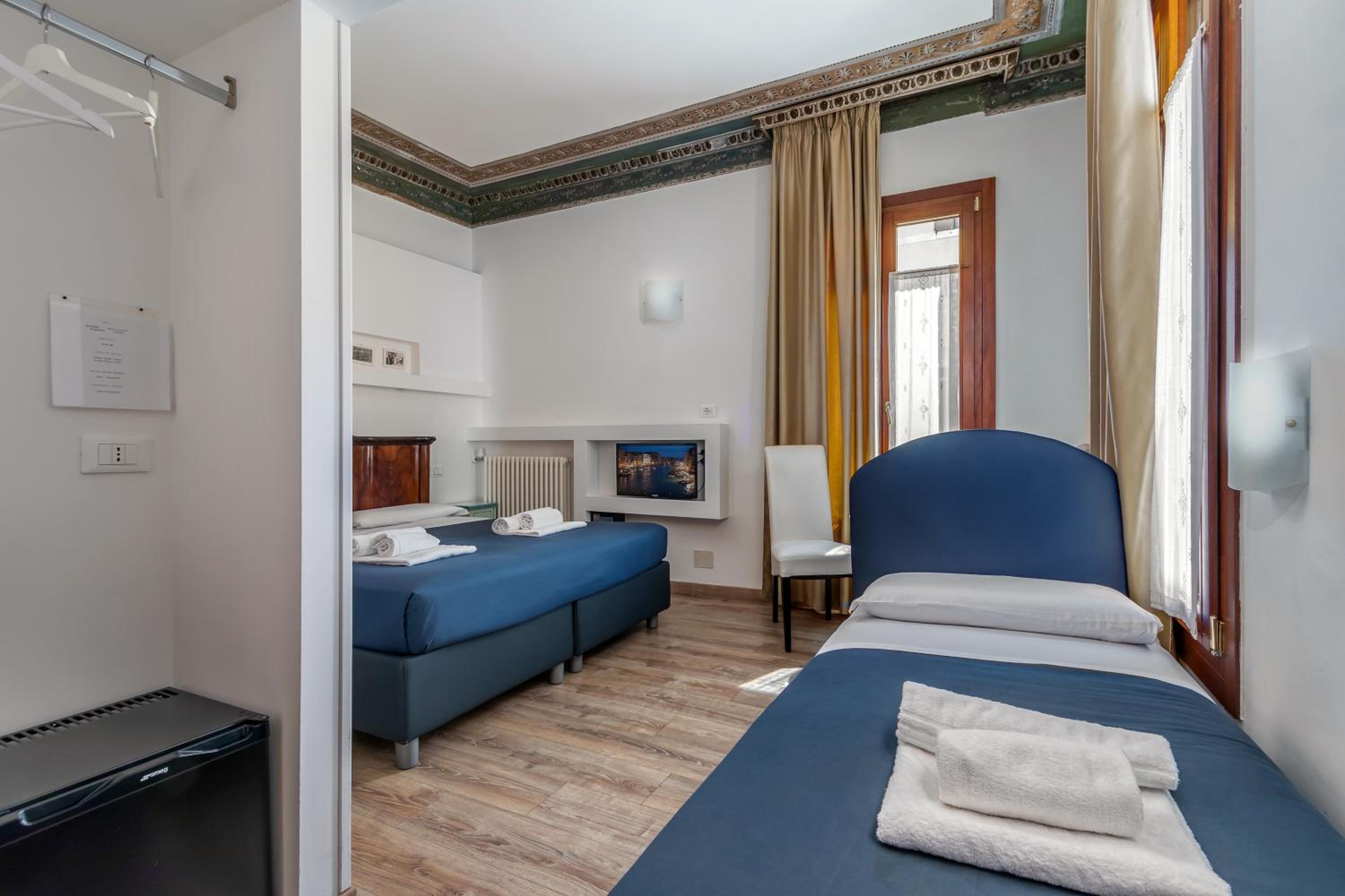 Standard Triple Room photo 2