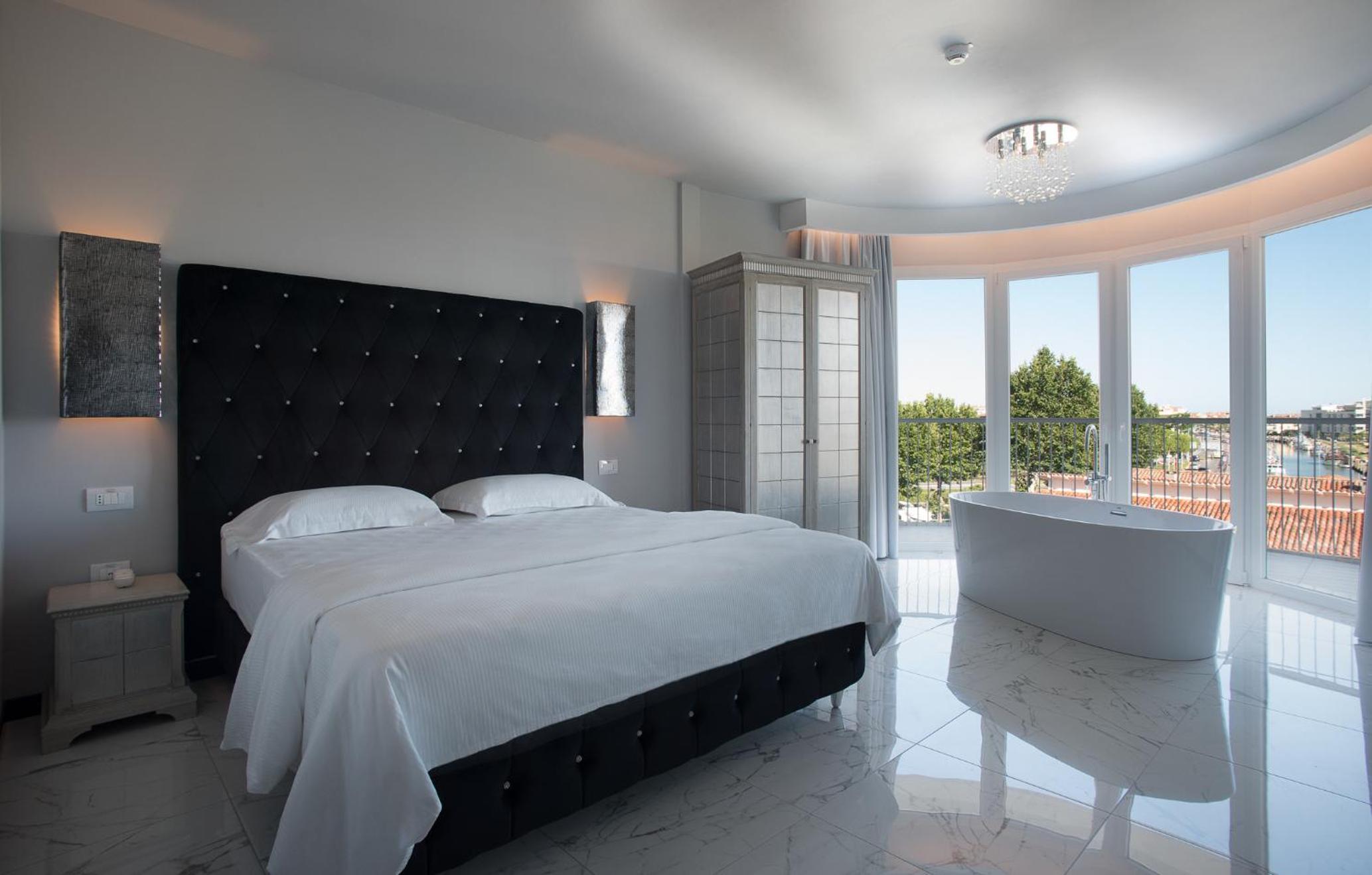 Romantic Room - Photo 2