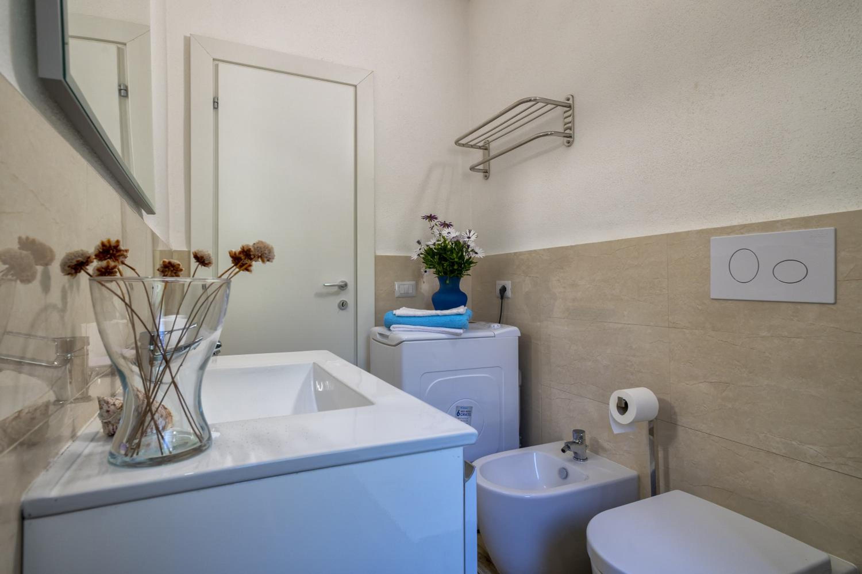 Villa with Sea View - Photo 8