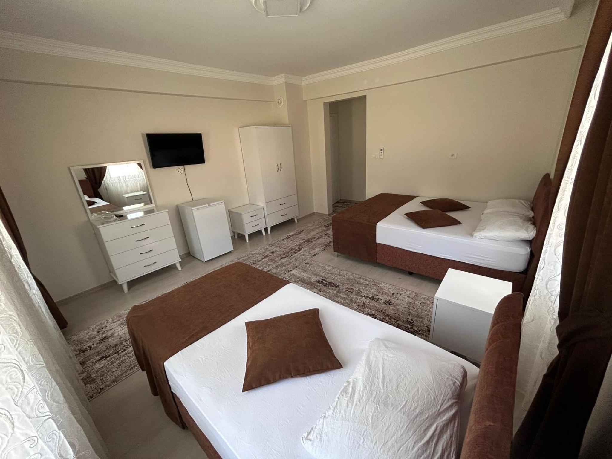 Standard Triple Room - Photo 1