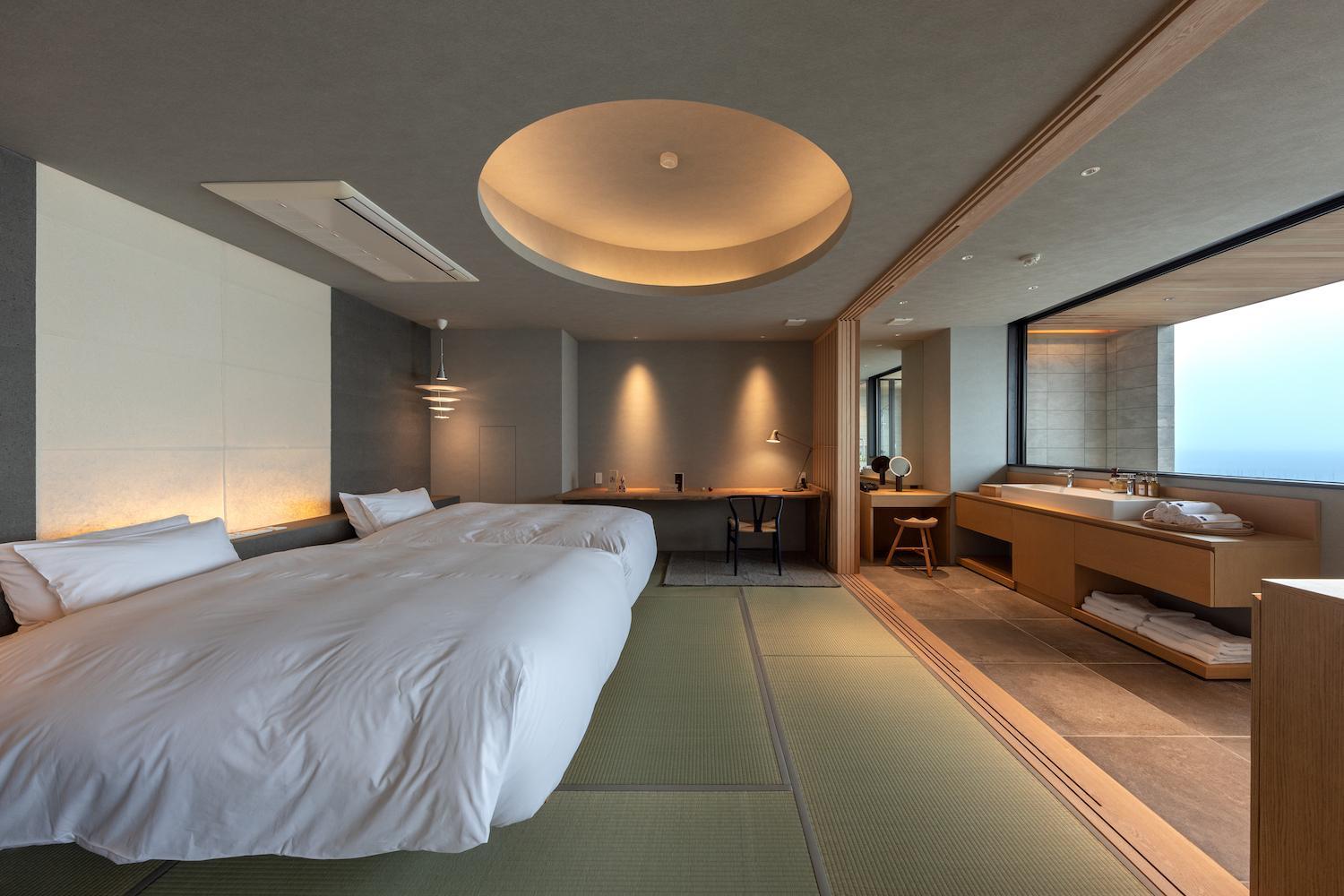 Executive Suite - Photo 1