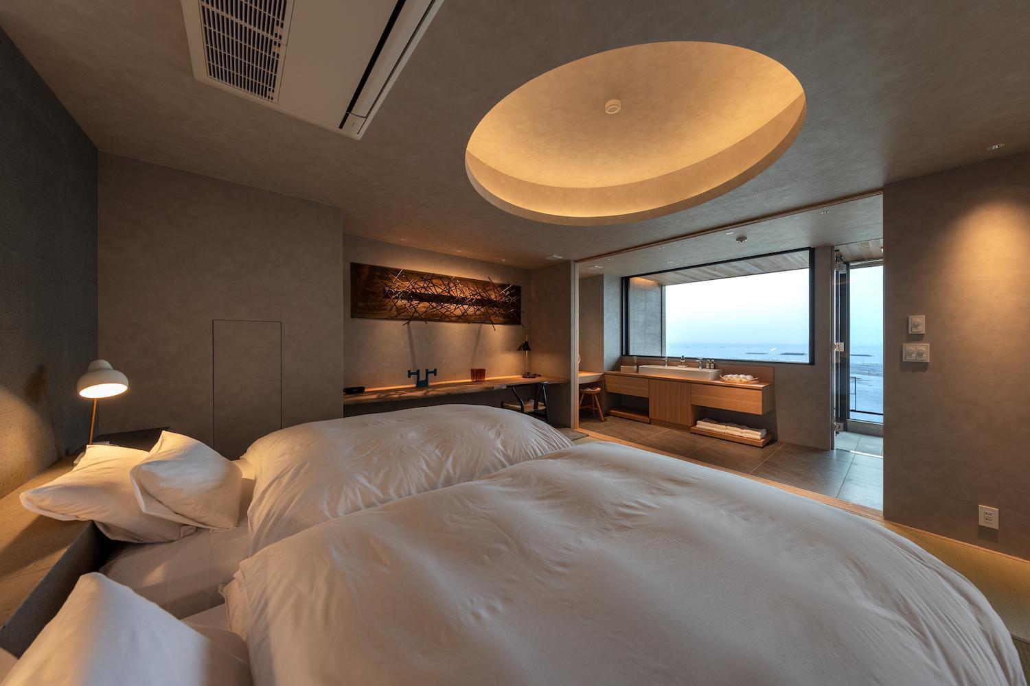 Executive Suite - Photo 13