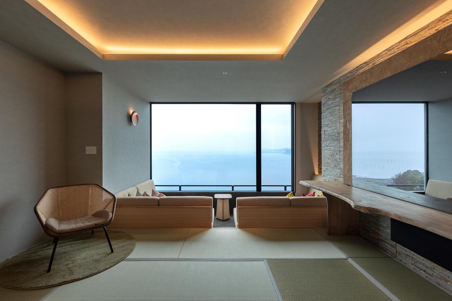 Executive Suite - Photo 15