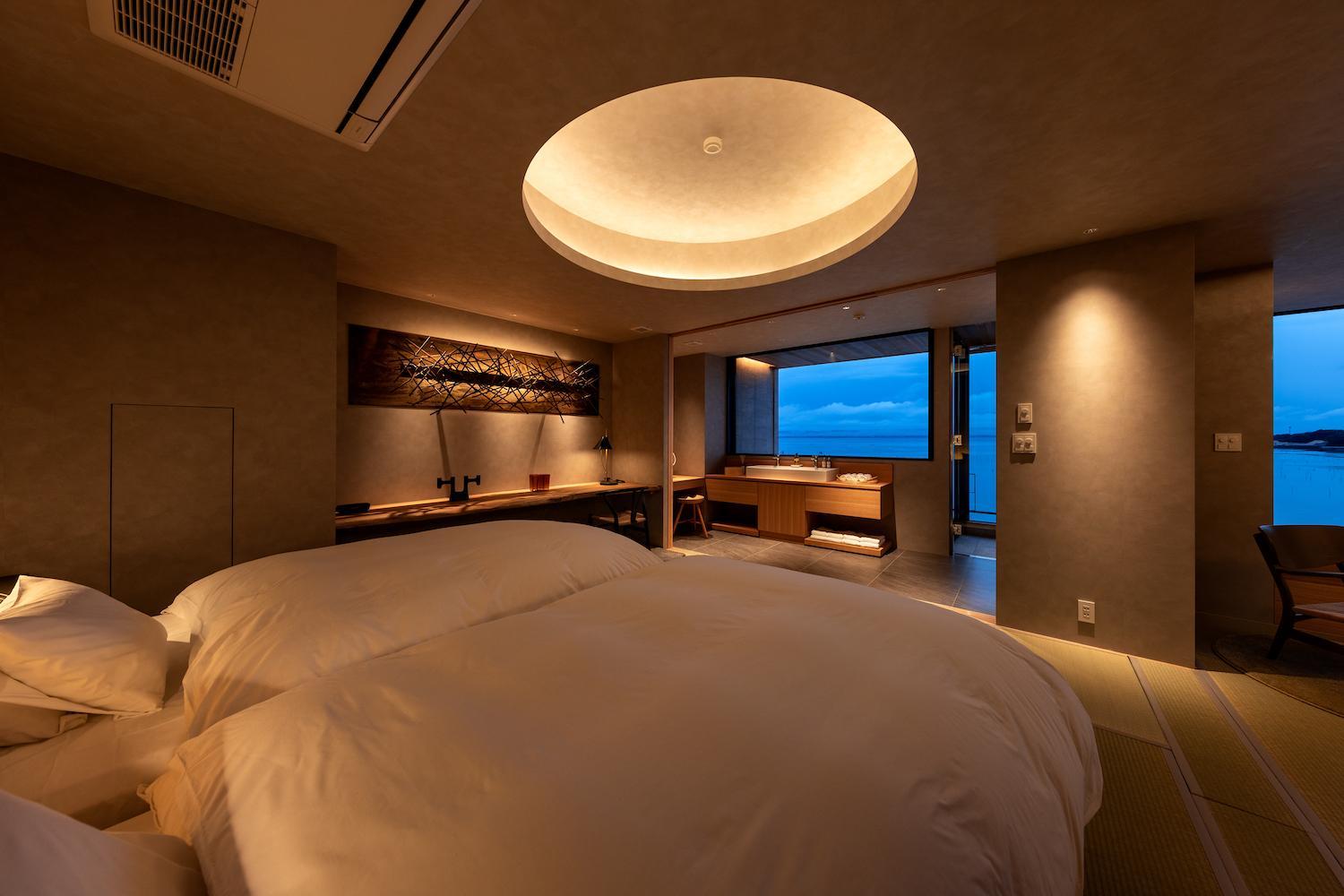 Executive Suite - Photo 6