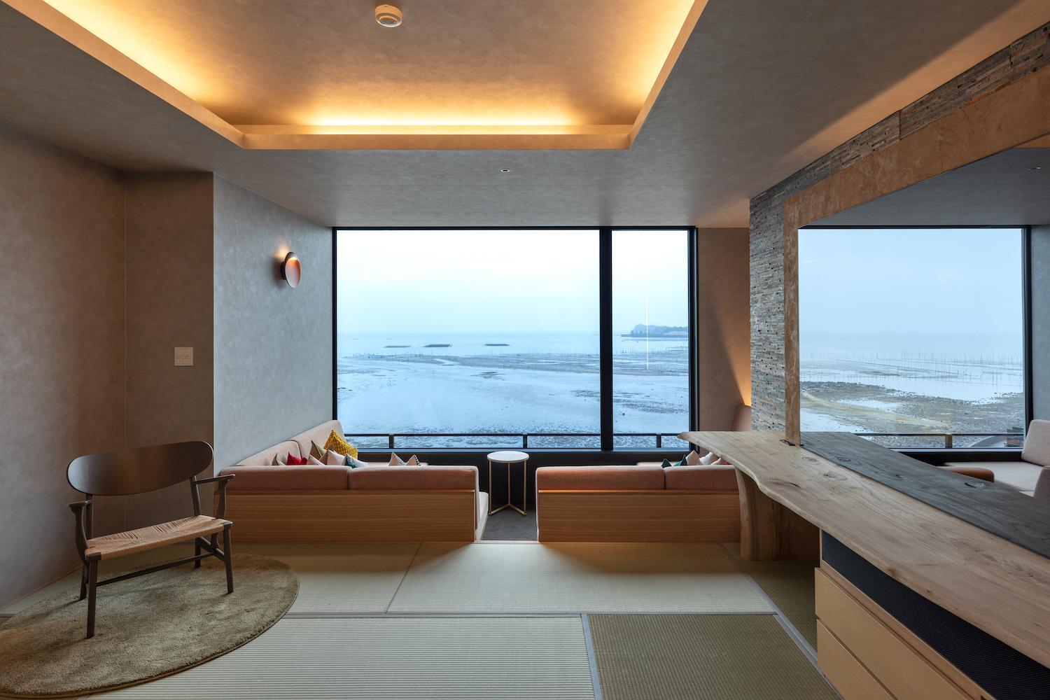 Executive Suite - Photo 14