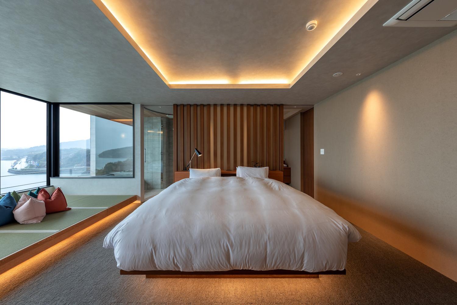 King Suite with Ocean View - Photo 11