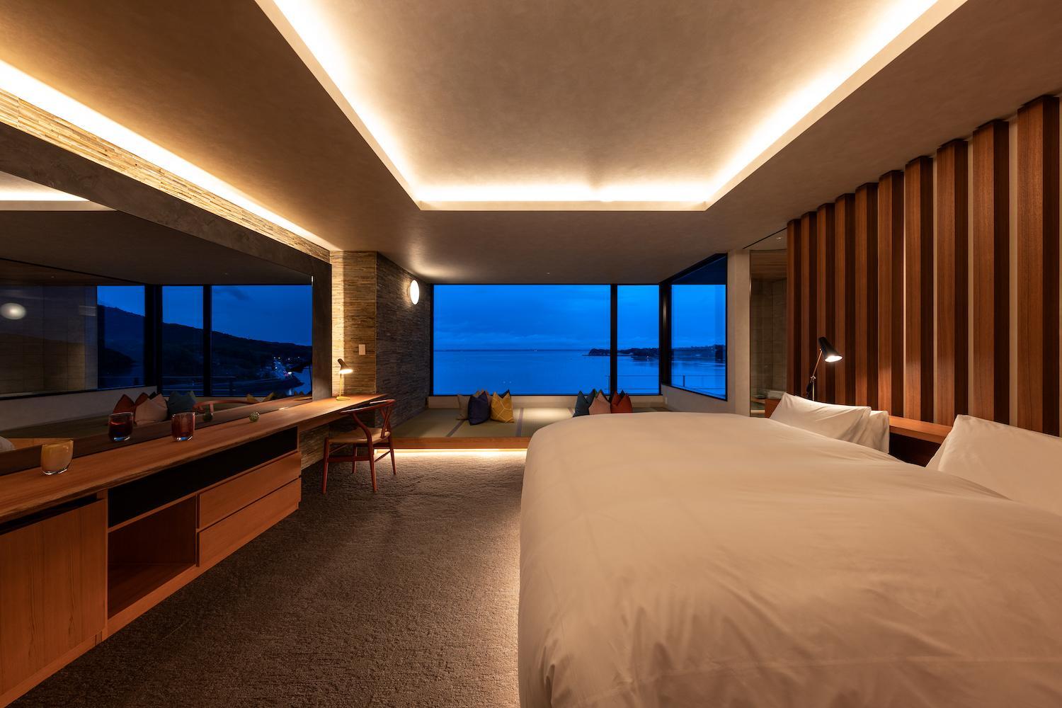 King Suite with Ocean View - Photo 3