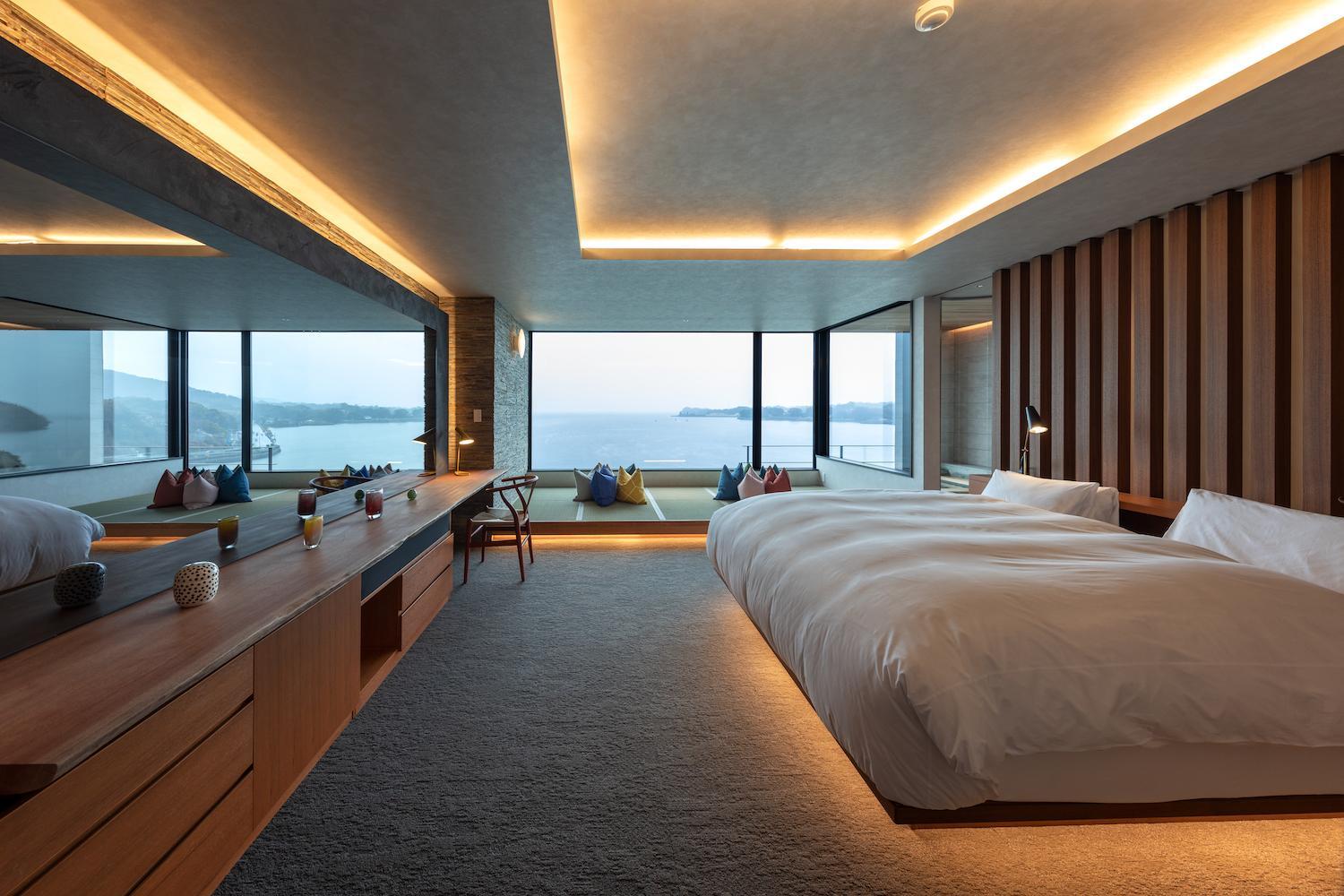 King Suite with Ocean View - Photo 10