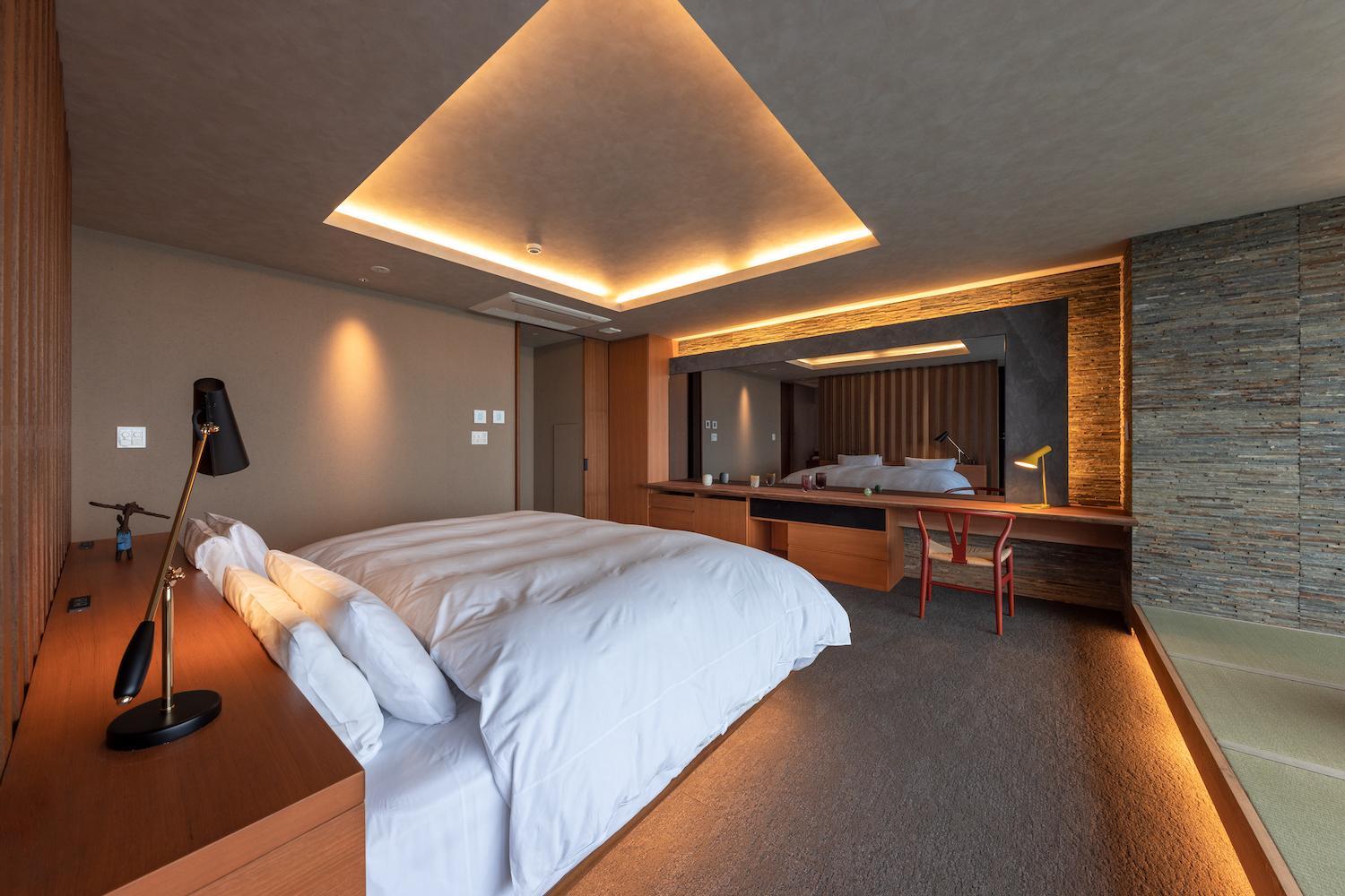 King Suite with Ocean View - Photo 4