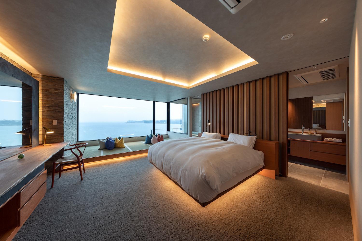 King Suite with Ocean View - Photo 9