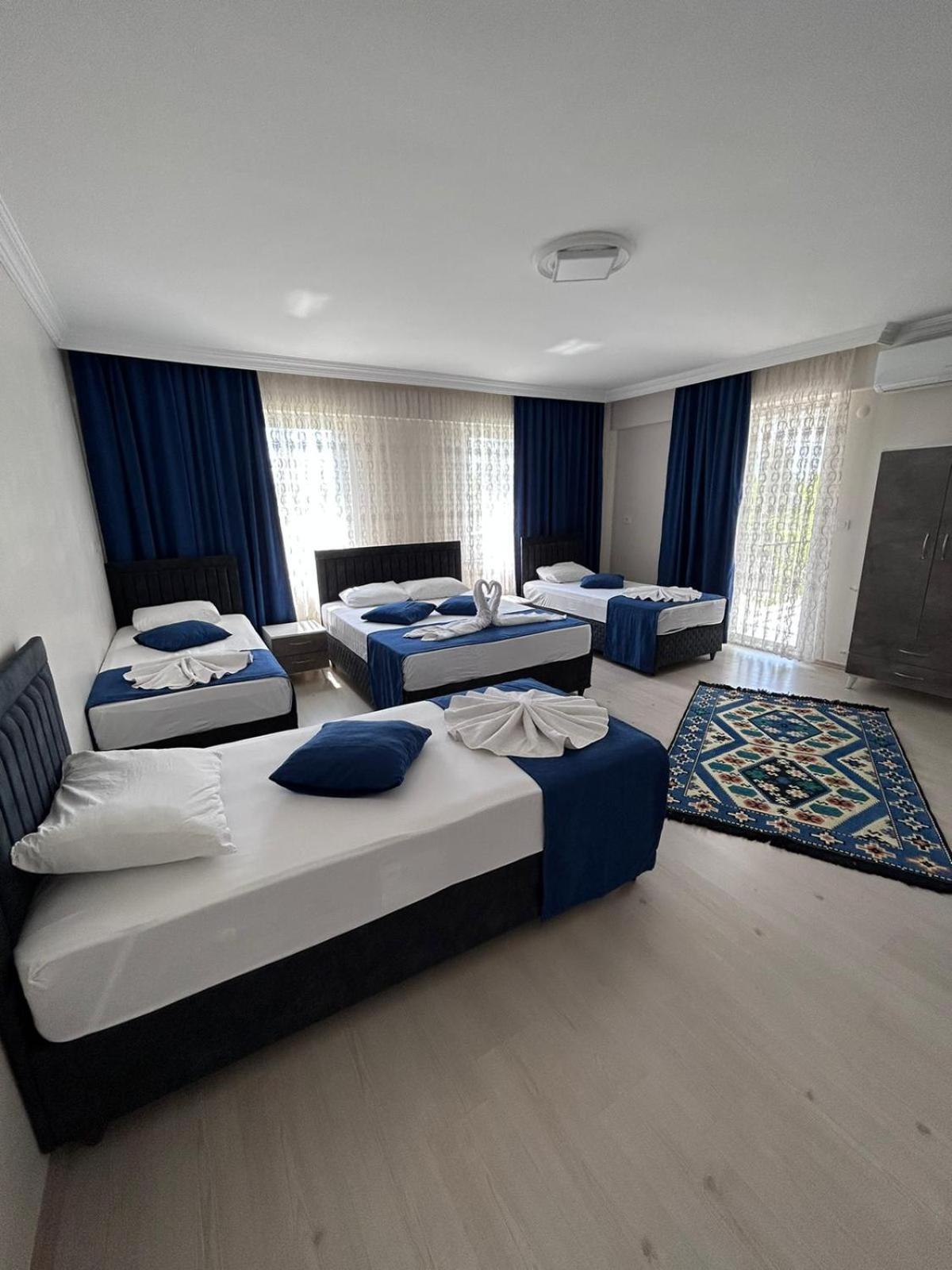 Family Room - Photo 3