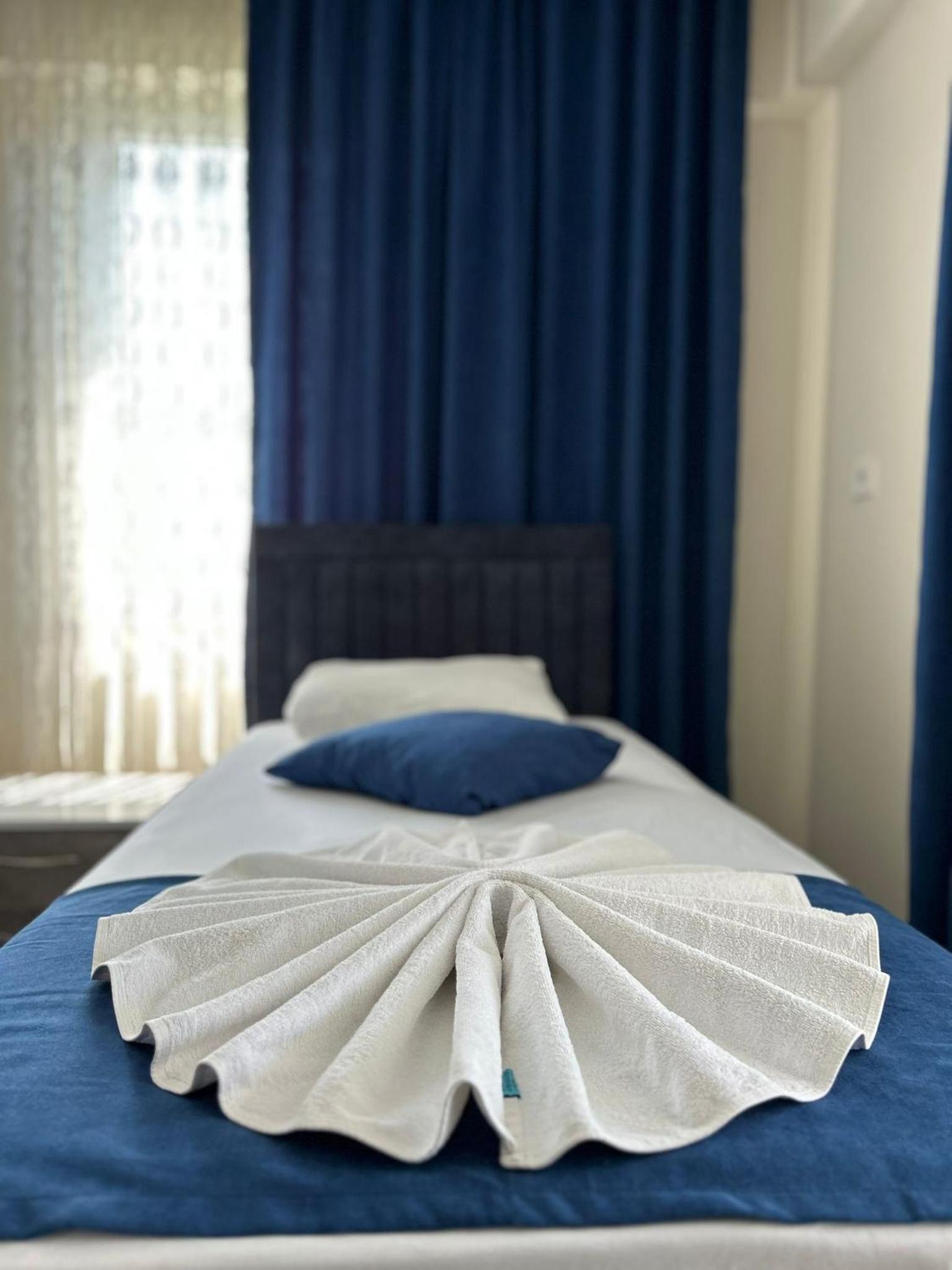 Standard Double Room - Photo 7