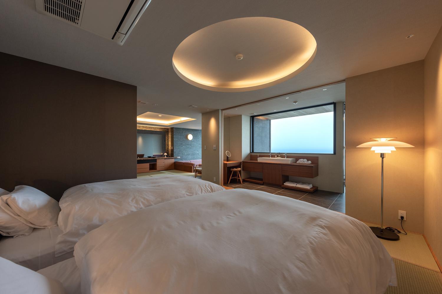 Superior Suite with Sea View - Photo 1