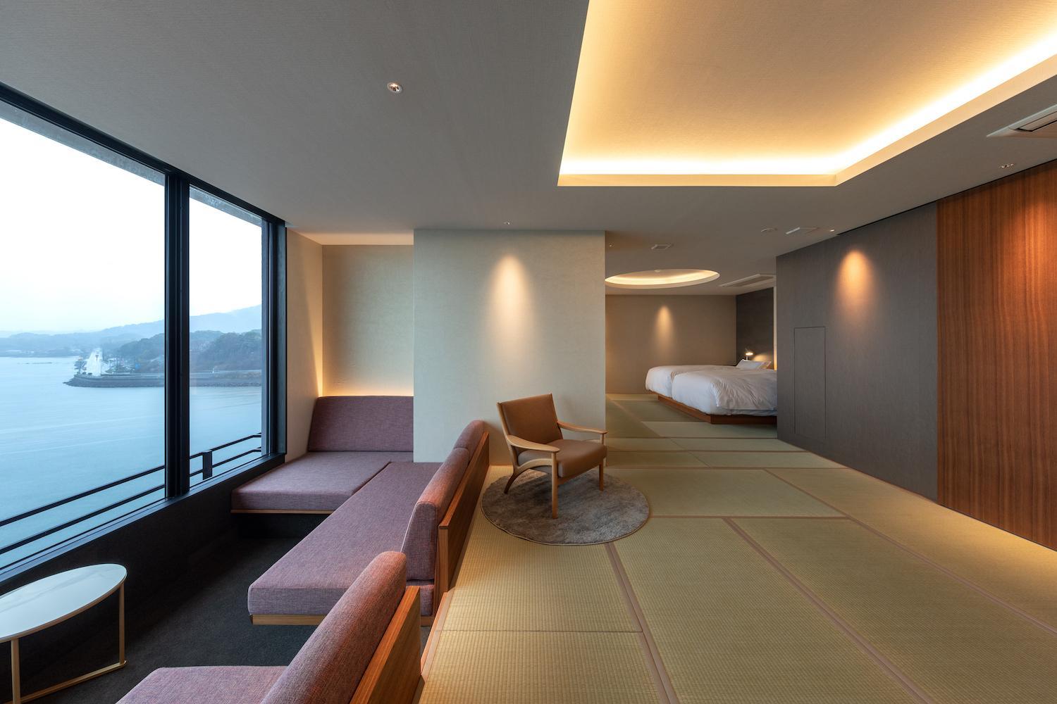 Superior Suite with Sea View - Photo 8