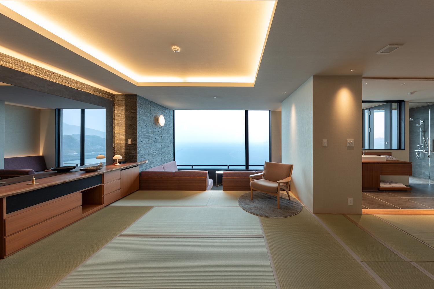 Superior Suite with Sea View - Photo 7