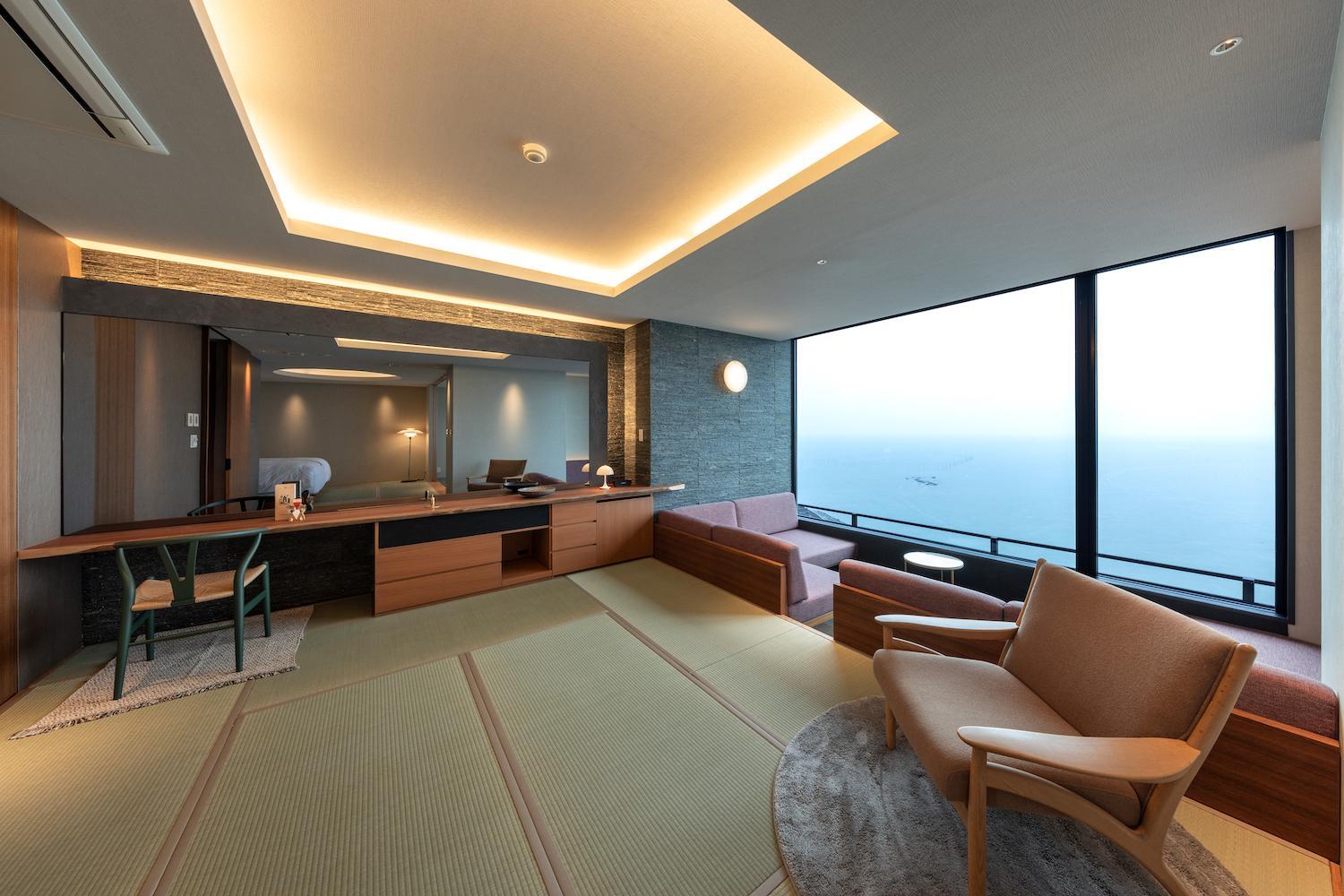 Superior Suite with Sea View - Photo 6