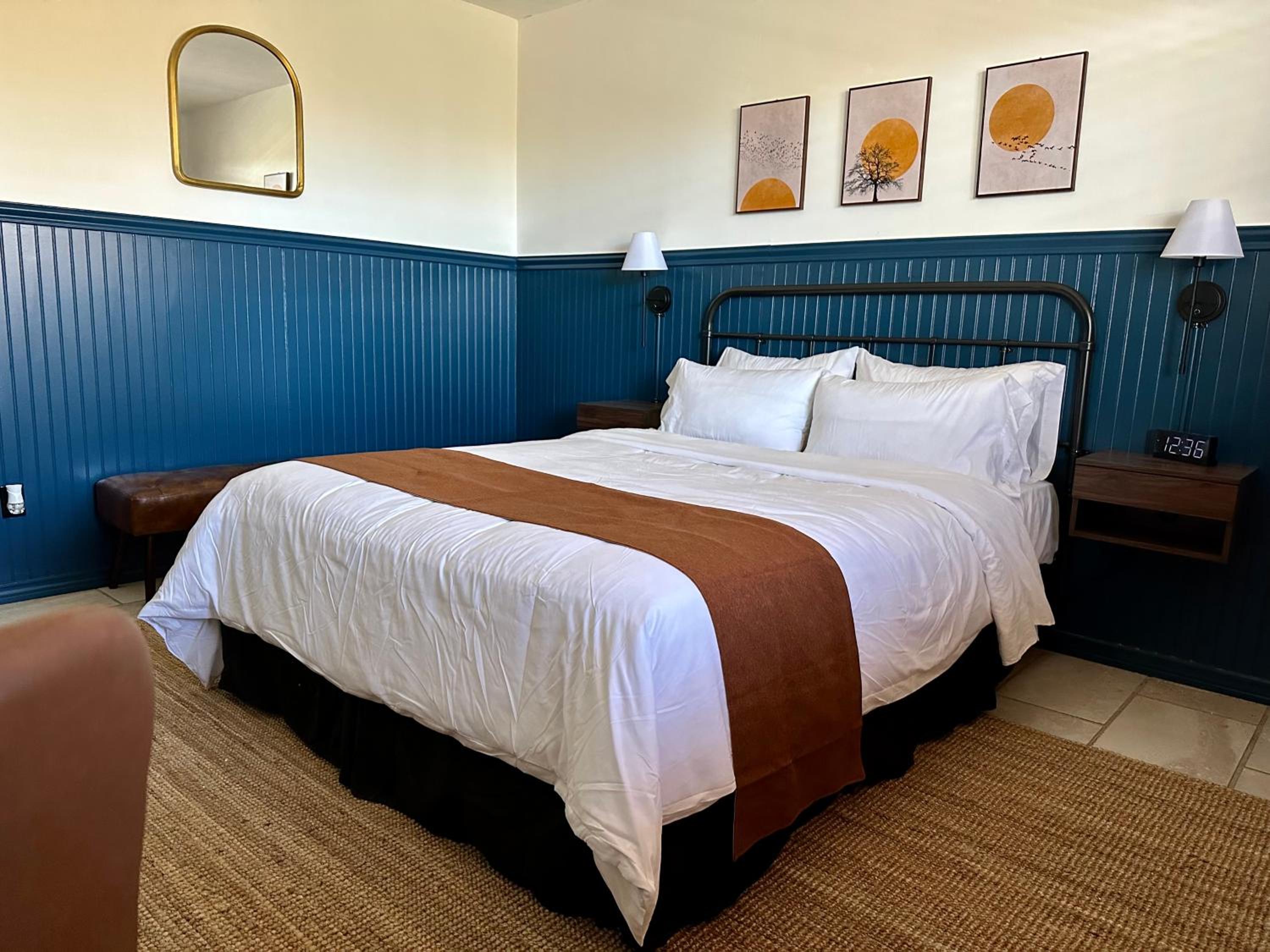Standard Queen Room - Photo 1