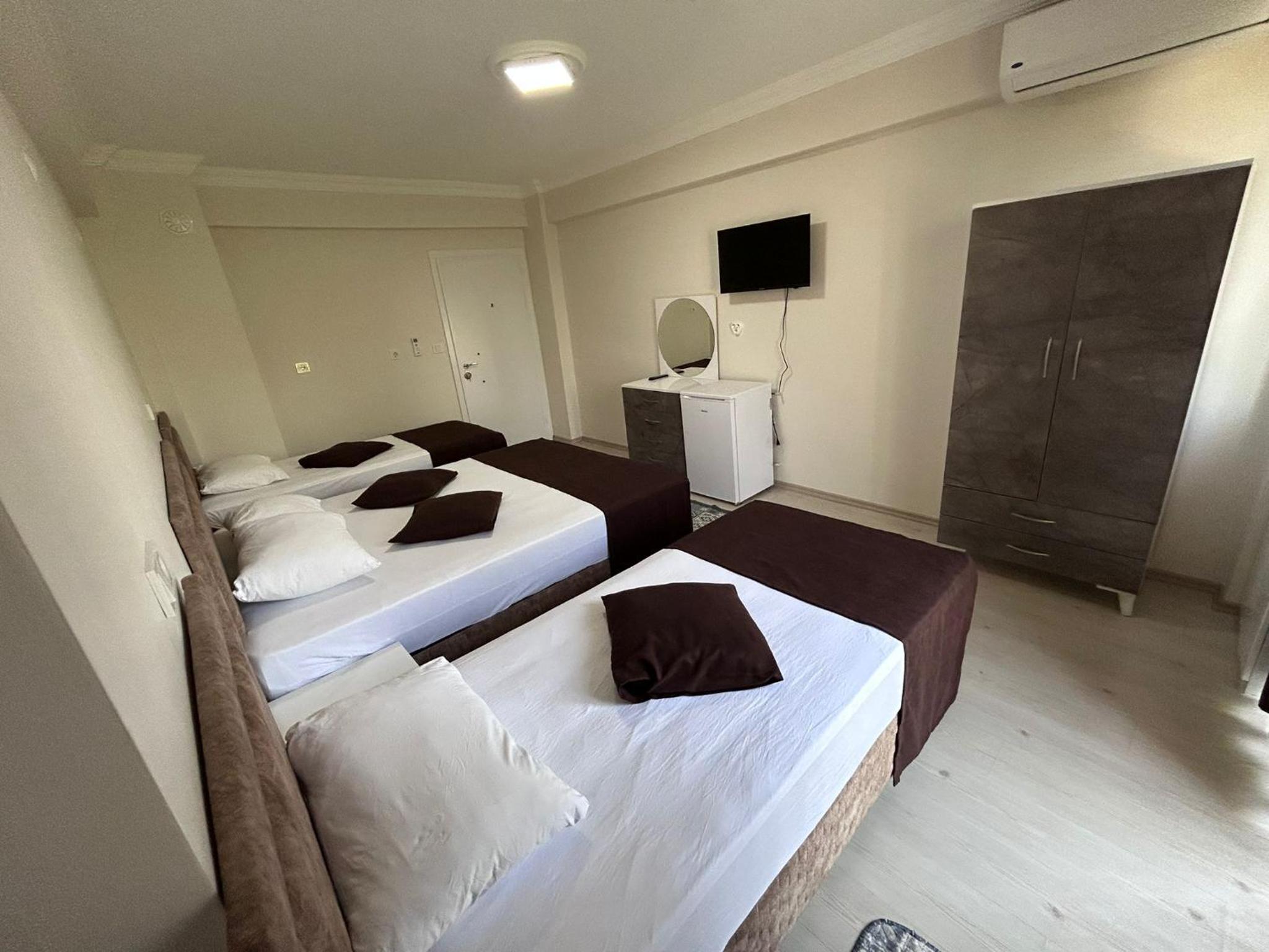 Quadruple Room - Photo 5