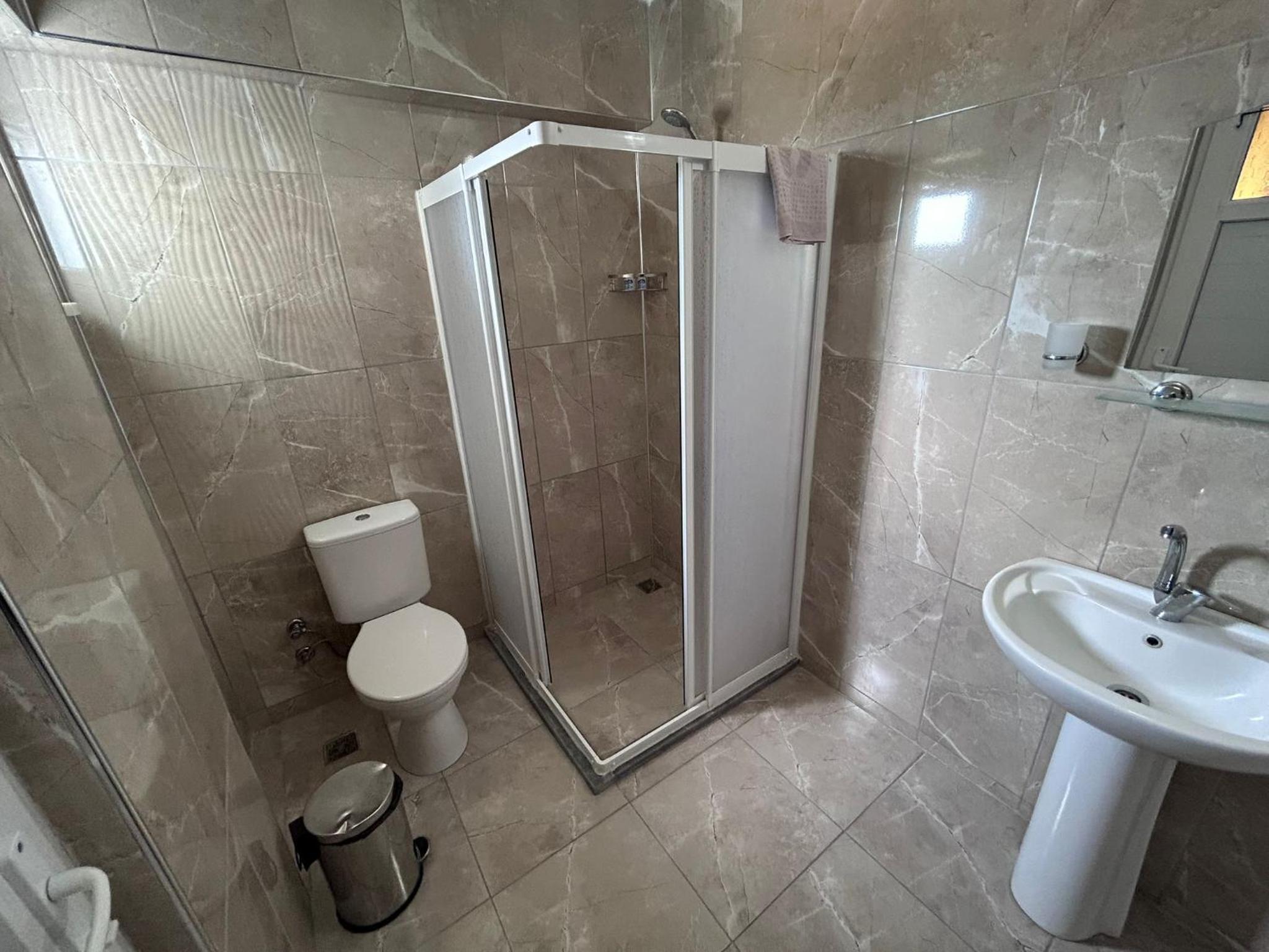 Quadruple Room - Photo 6